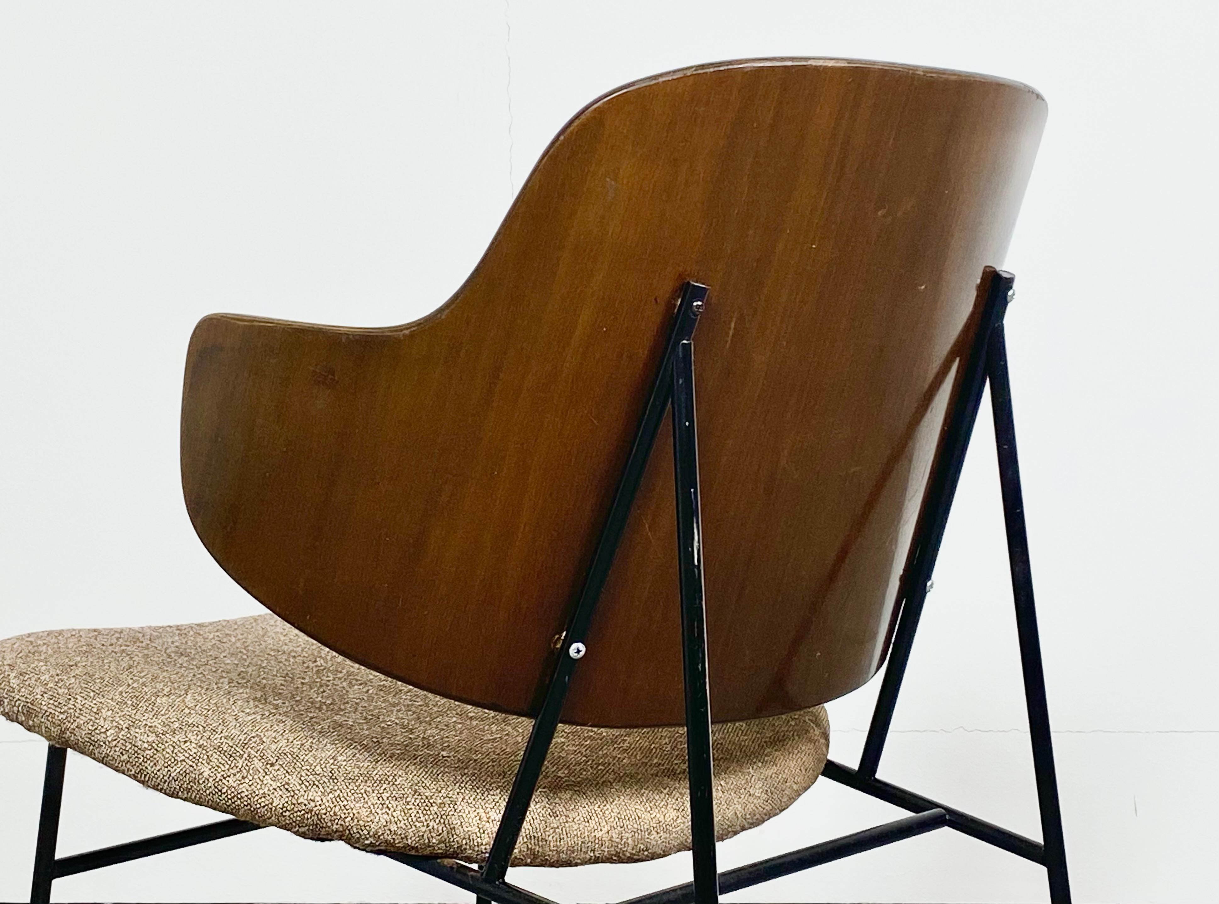 Penguin Lounge Chair designed by Ib Kofod Larsen for Selig For Sale 1