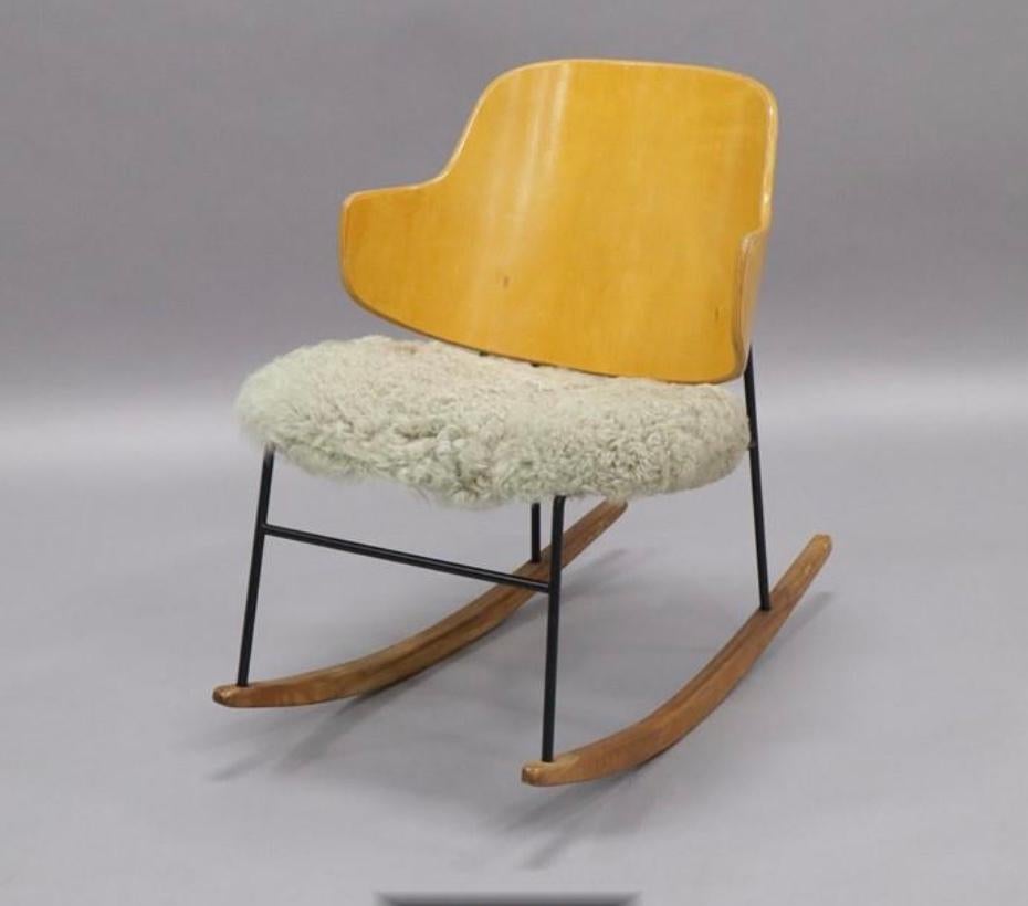 Penguin Rocking Chair by Ib Kofod-Larsen For Sale 1