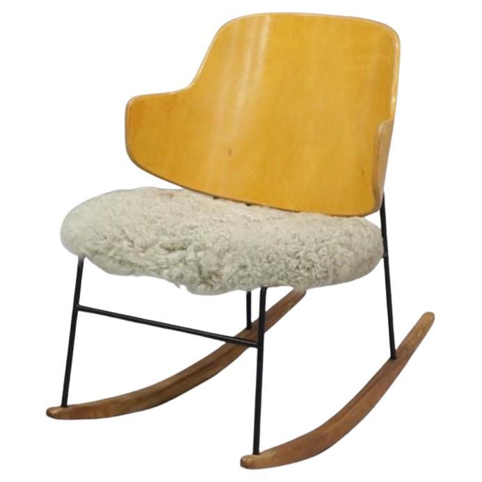 Chaise à bascule Penguin d'Ib Kofod-Larsen