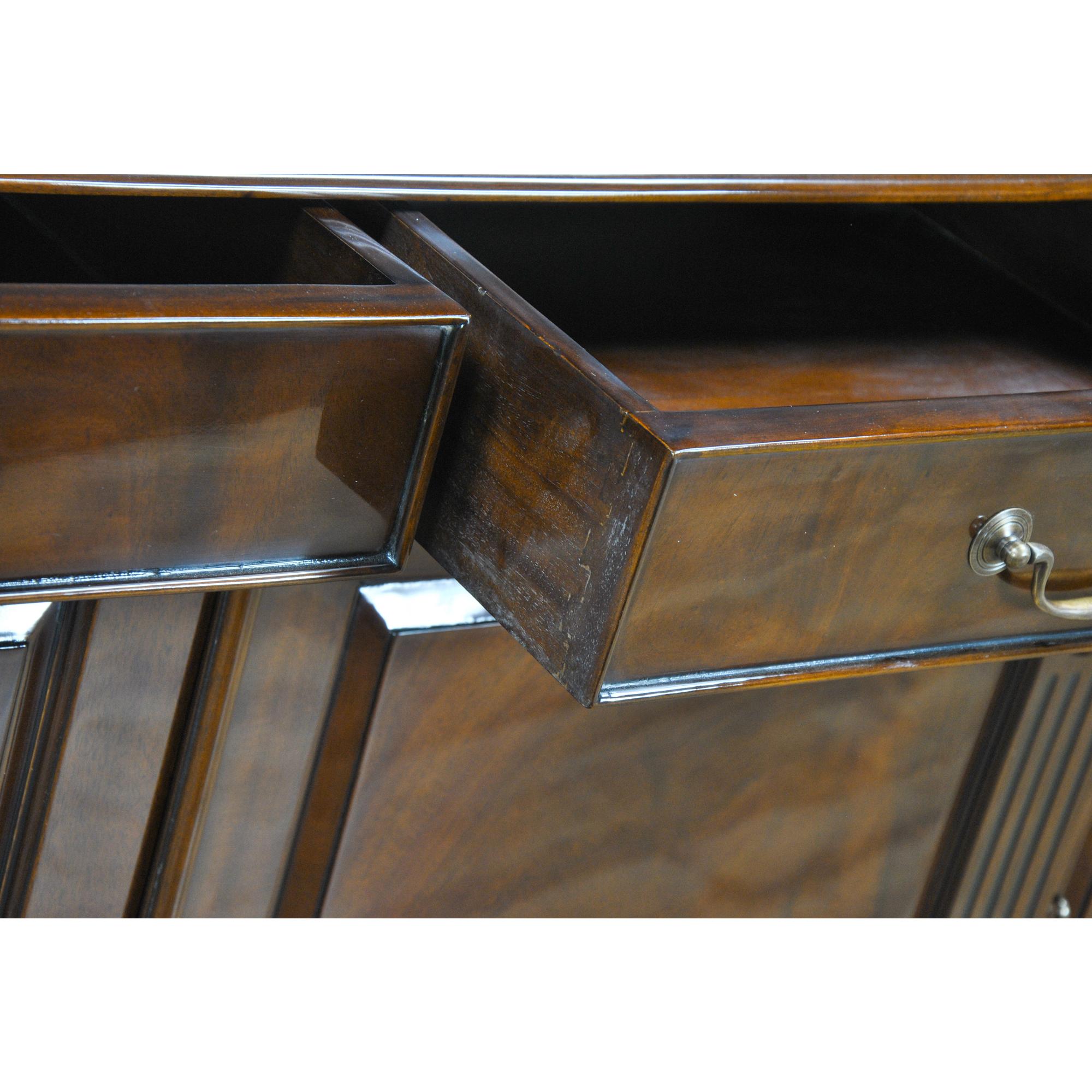 Buffet en acajou Penhurst en vente 3