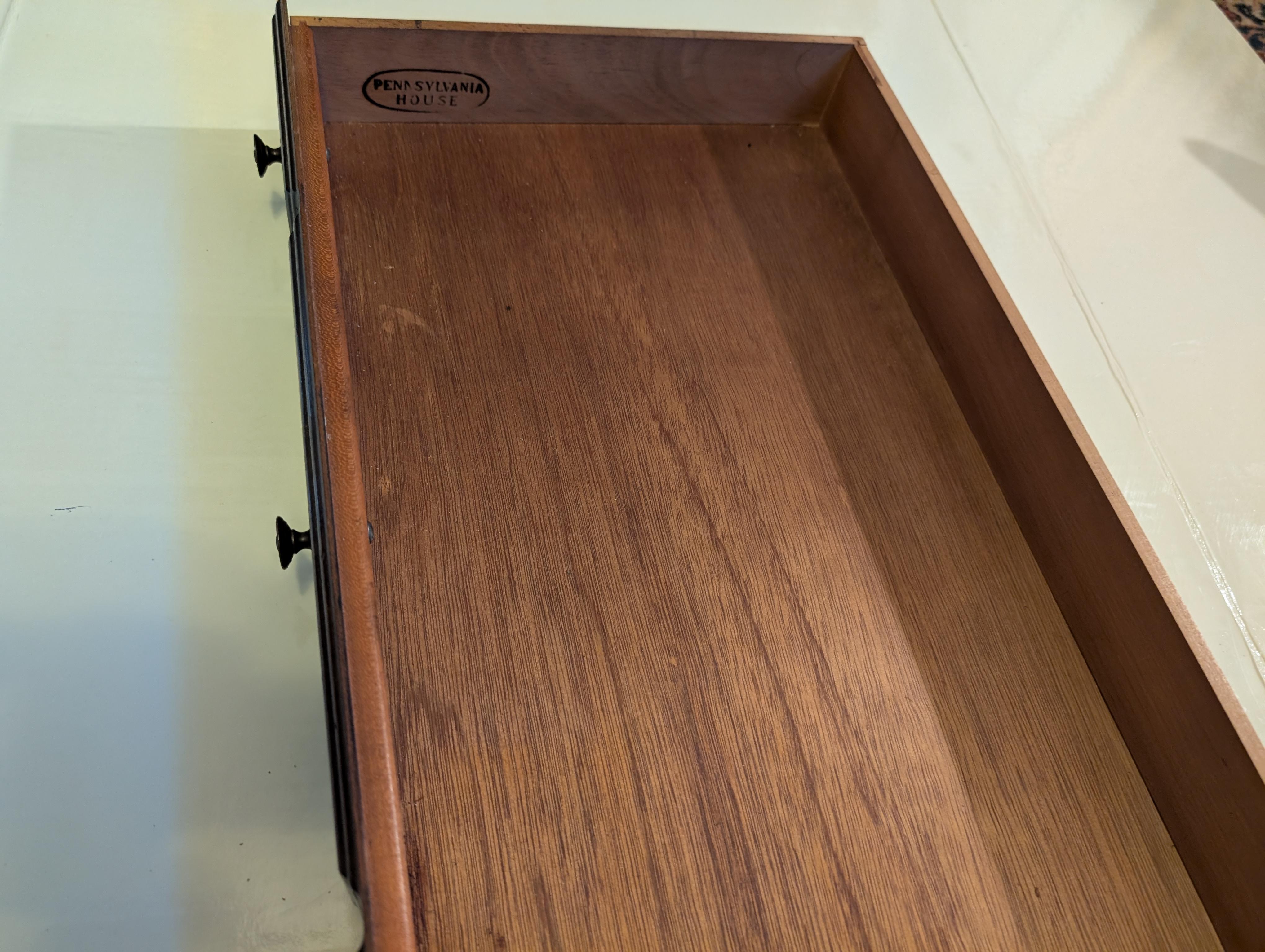 Penn House table d'appoint/commode à épices en cerisier teinté foncé en vente 13