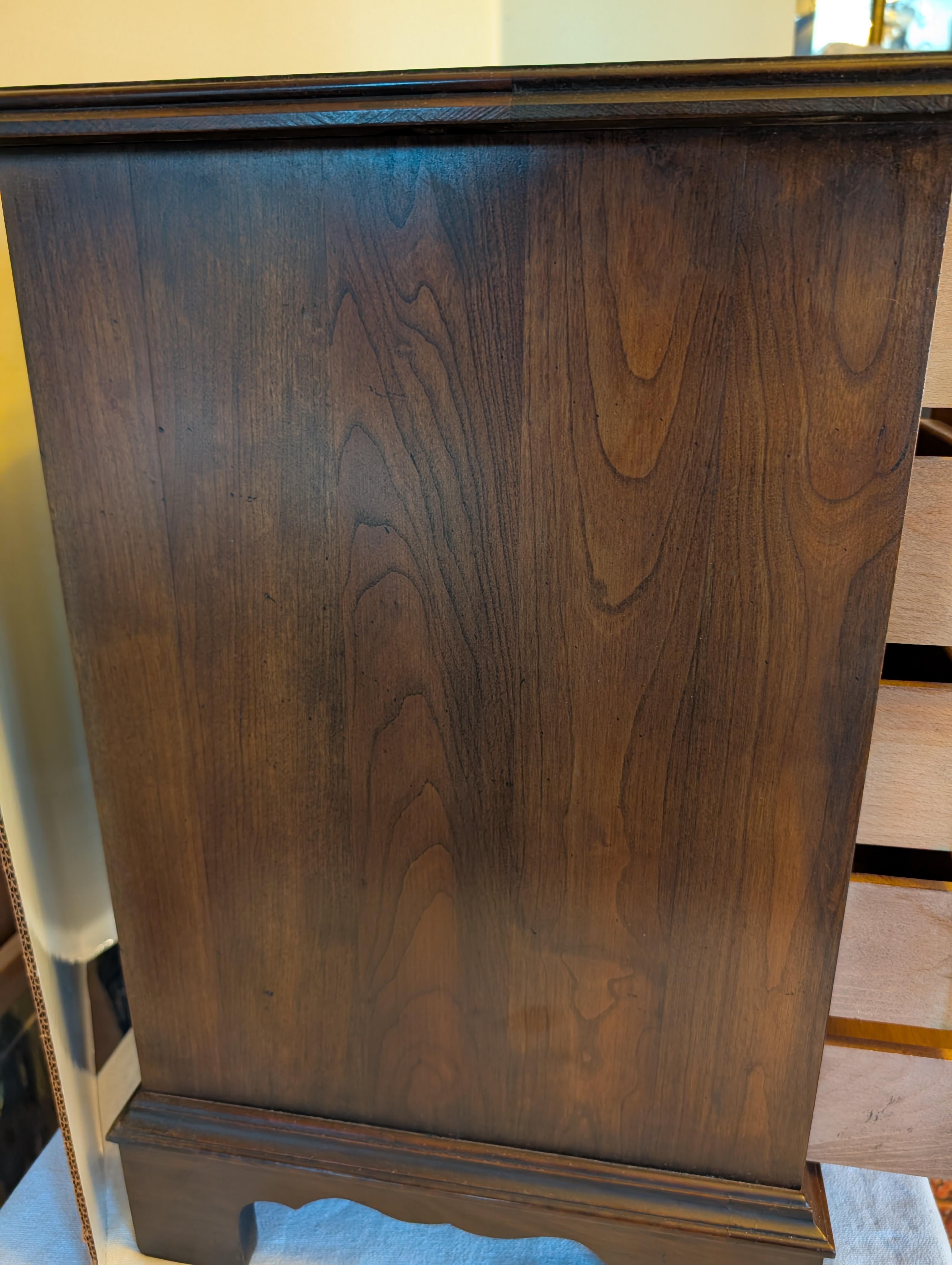 Penn House table d'appoint/commode à épices en cerisier teinté foncé en vente 3