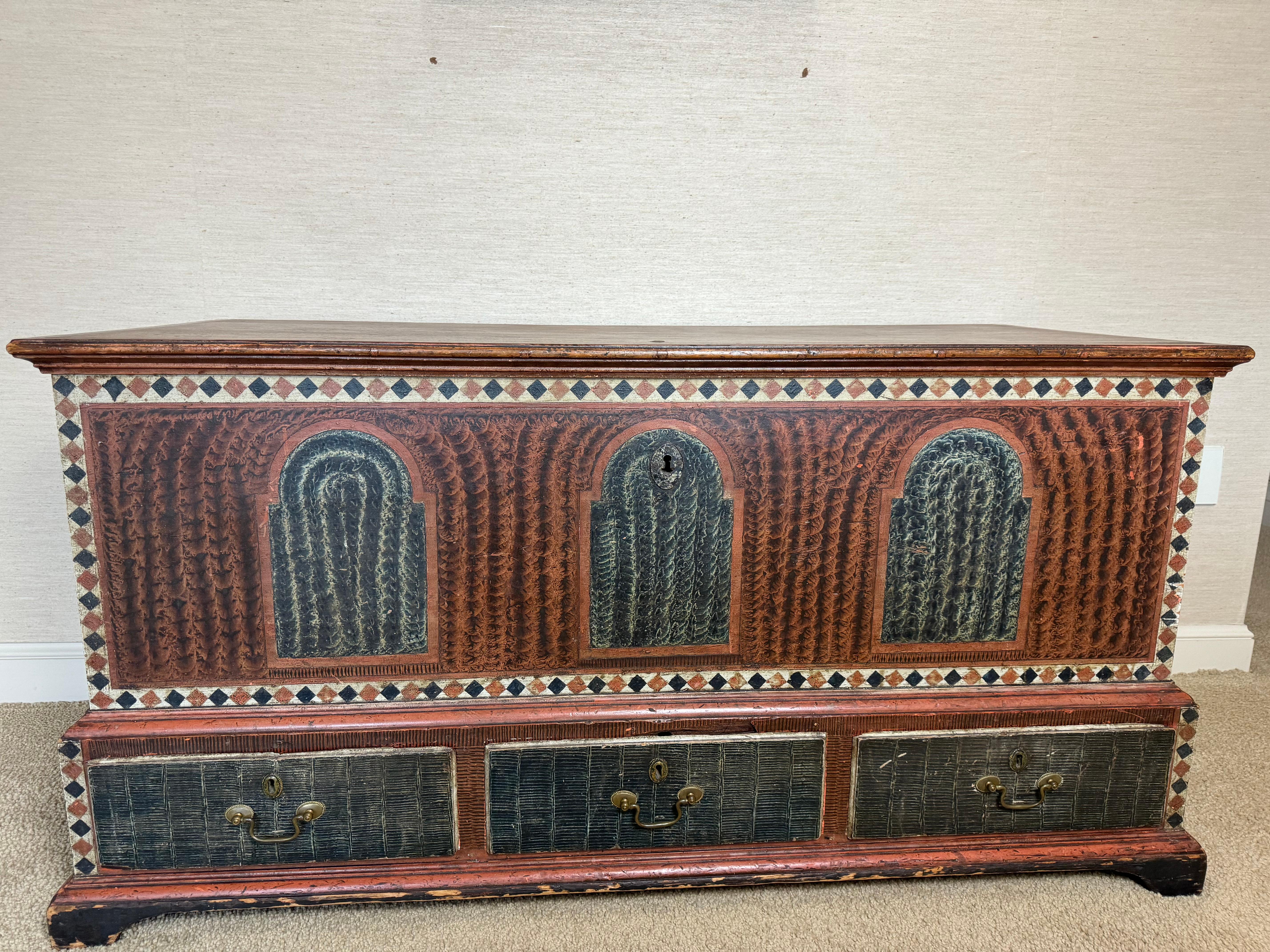 Pennsylvania Dower Chest with drawers and tombstone panels For Sale 4