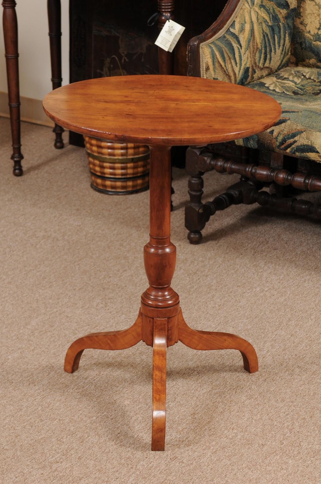 Pennsylvania Federal Style Applewood Candle Stand, 19th Century 5