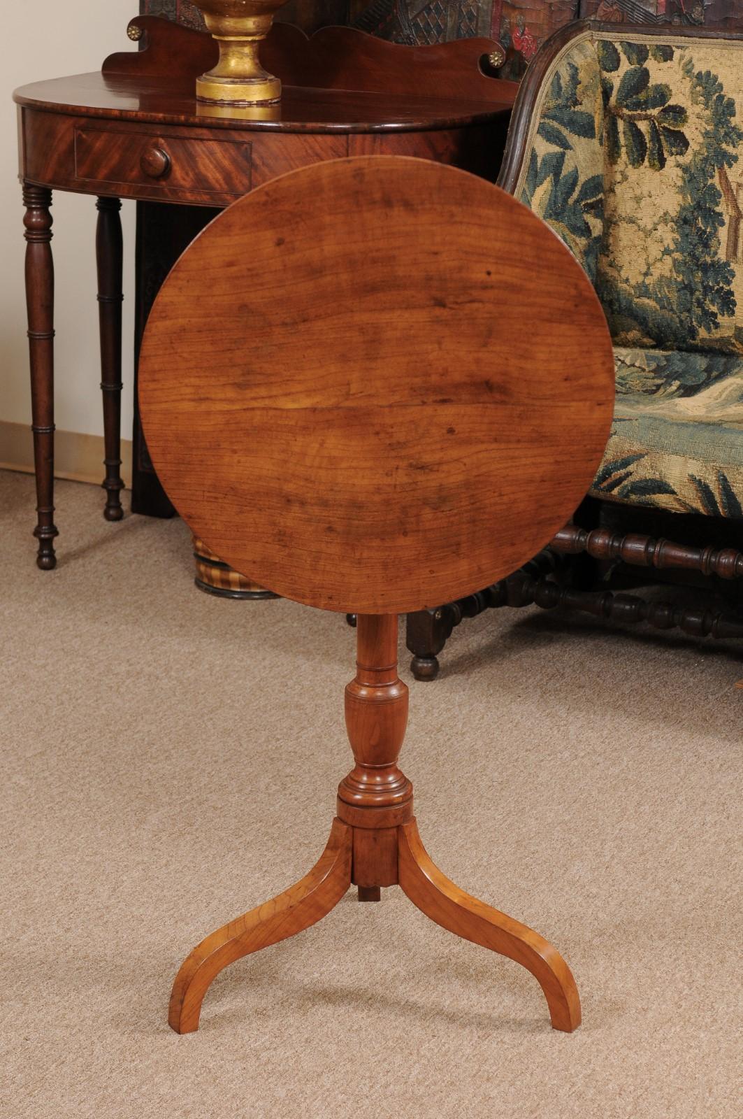 Pennsylvania Federal Style Applewood Candle Stand, 19th Century 1