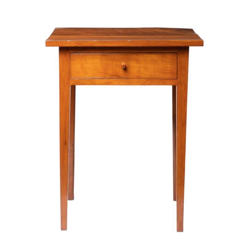 American Hepplewhite applewood one drawer stand. The drawer retains its original turned wood drawer pull.
American, Lower Delaware Valley, Pennsylvania, circa 1815-25.