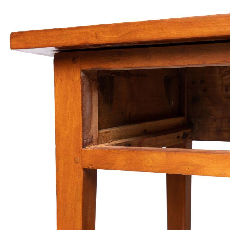 Early 19th Century Pennsylvania Hepplewhite Applewood One Drawer Stand, 1815-25 For Sale