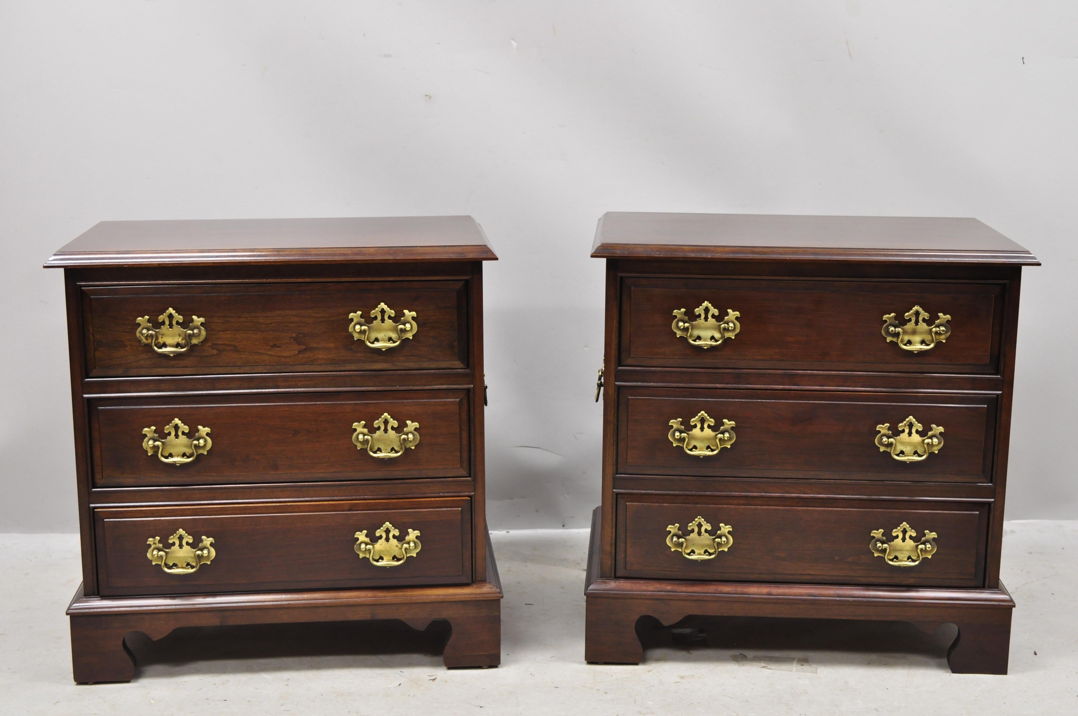 Vintage Pennsylvania House cherrywood Chippendale bachelor chest side table nightstands, a pair. Item features solid wood construction, beautiful wood grain, 3 dovetailed drawers, solid brass hardware, quality American craftsmanship, circa mid to