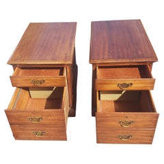 Paire de meubles de rangement en merisier massif de style Chippendale Executive House de Pennsylvanie, 1970