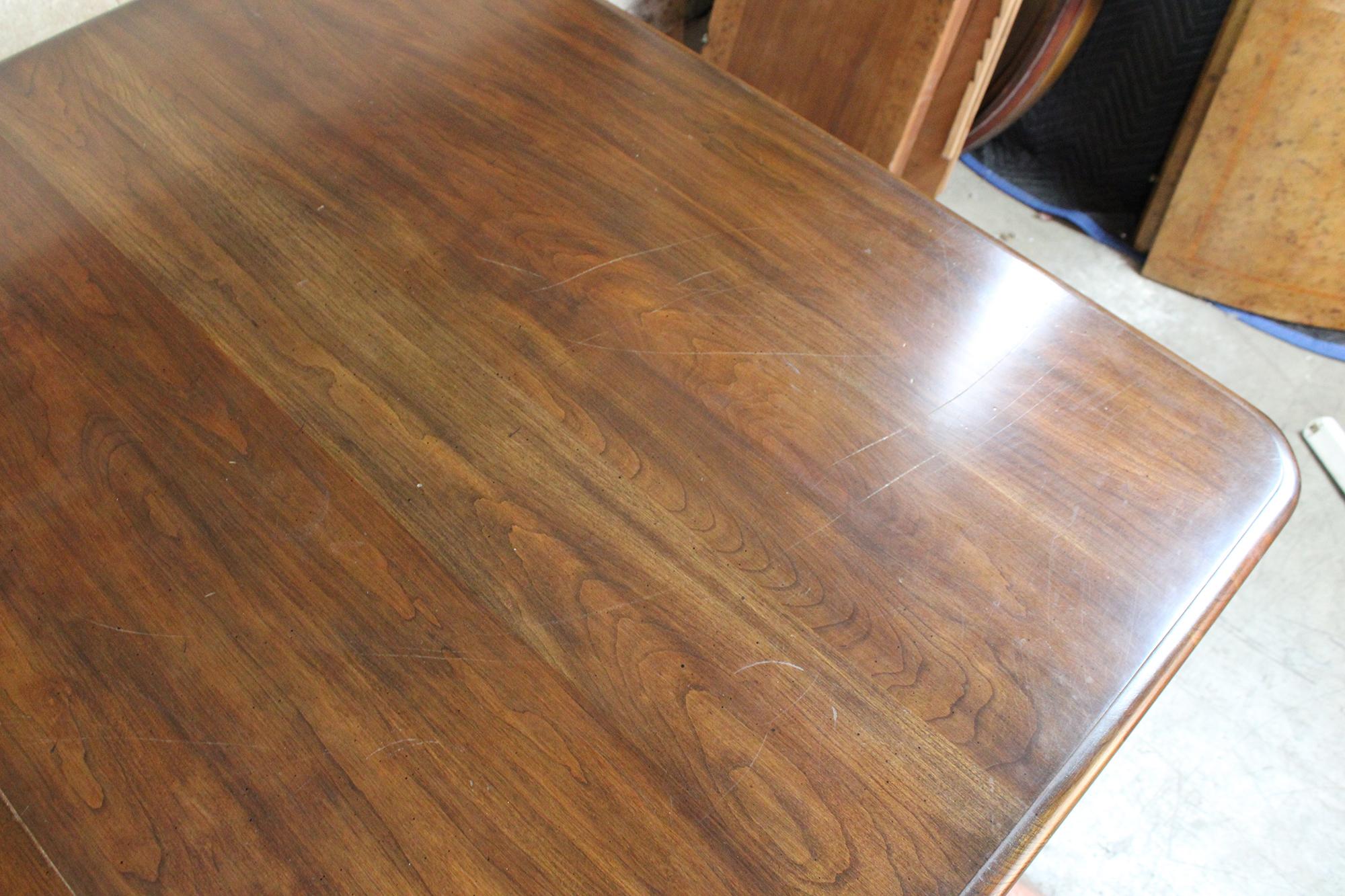 Pennsylvania House Mahogany Duncan Phyfe Traditional Pedestal Dining Table In Good Condition In Dayton, OH