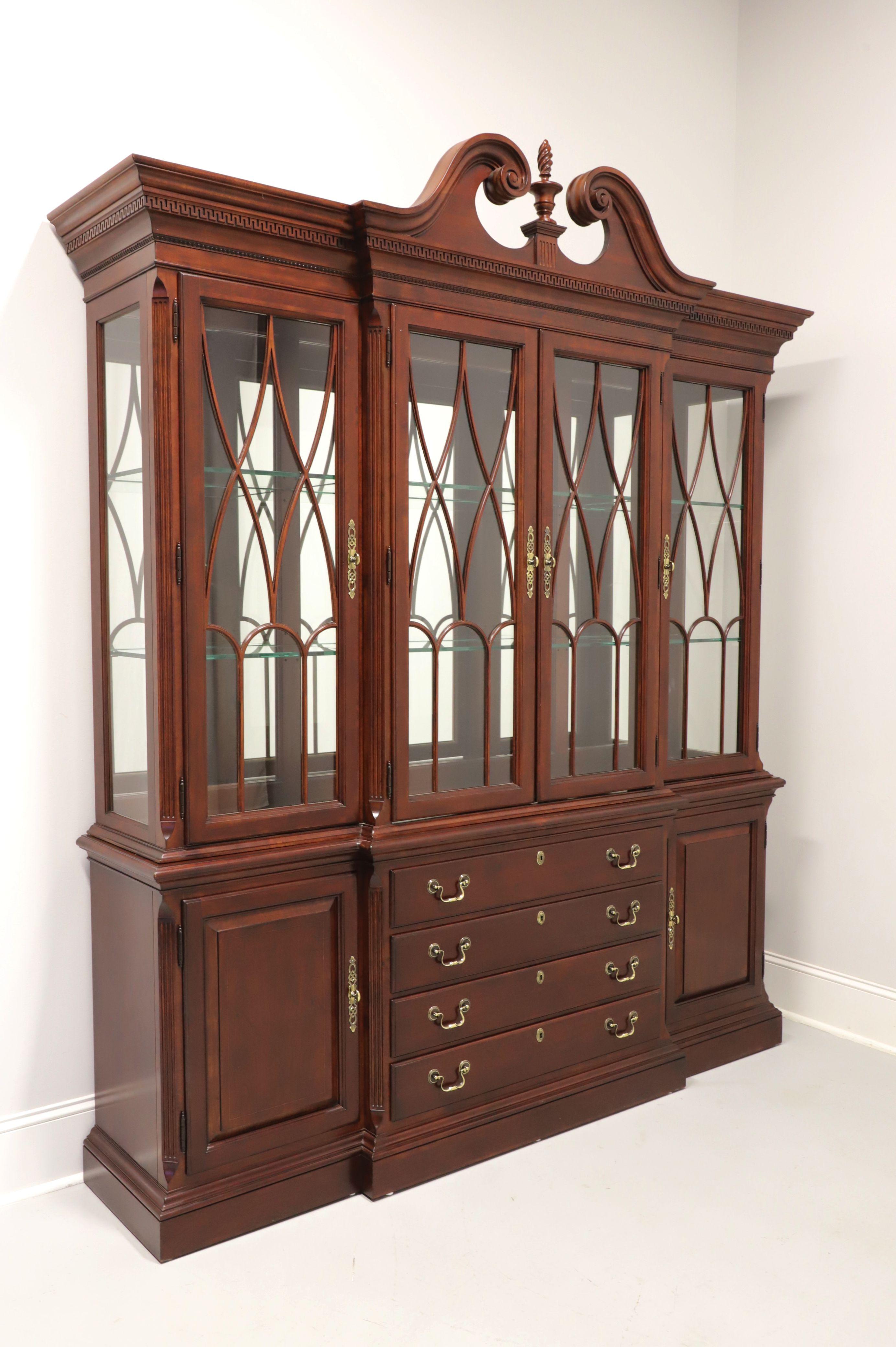 Américain PENNSYLVANIA HOUSE Cerry Traditional Breakfront China Cabinet