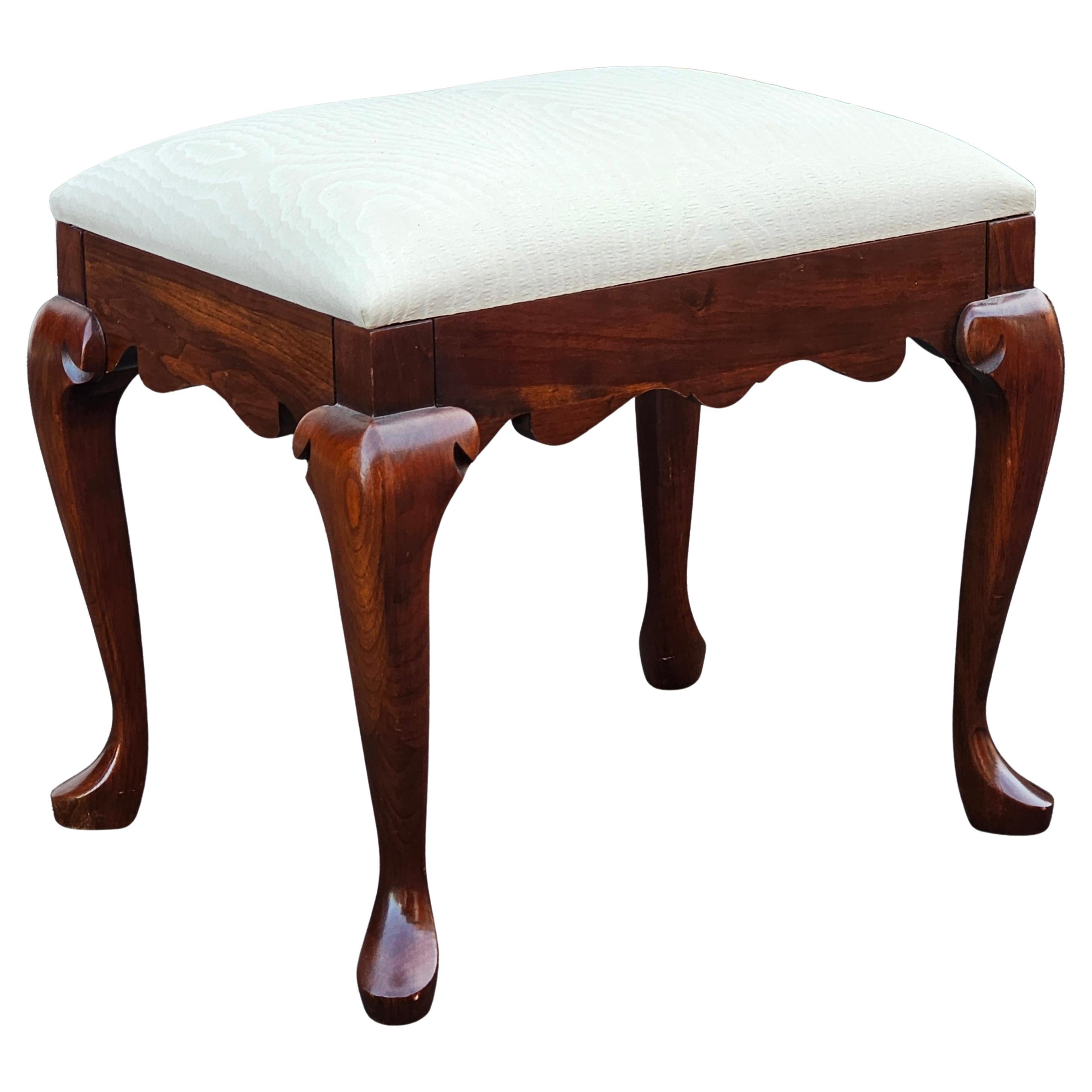 Banc en acajou et tapisserie Queen Anne Pennsylvania House