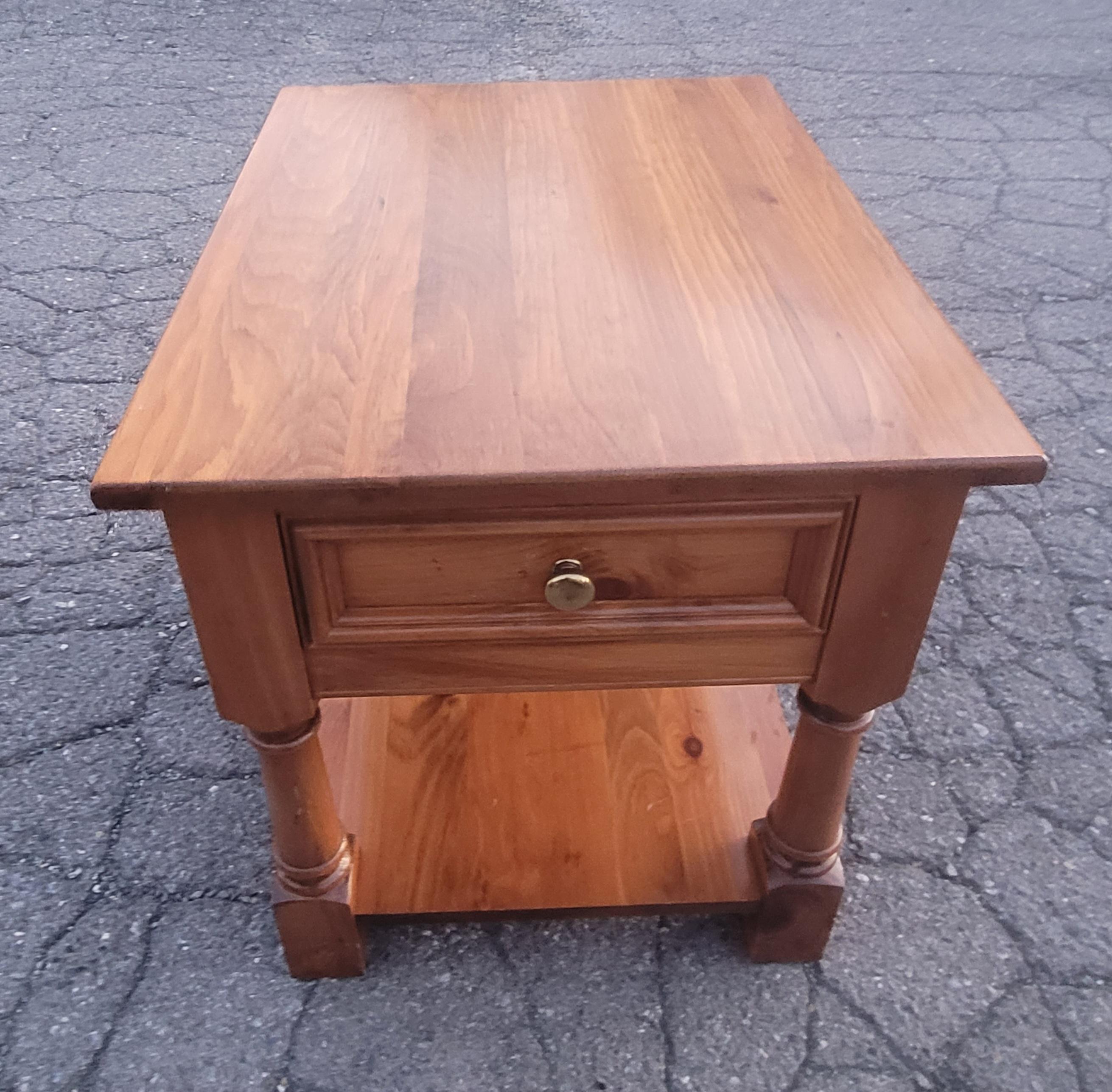 A Pennsylvania House Red Pine Tiered Single Drawer Side Table or Nightstand in great vintage condition. Measures 20
