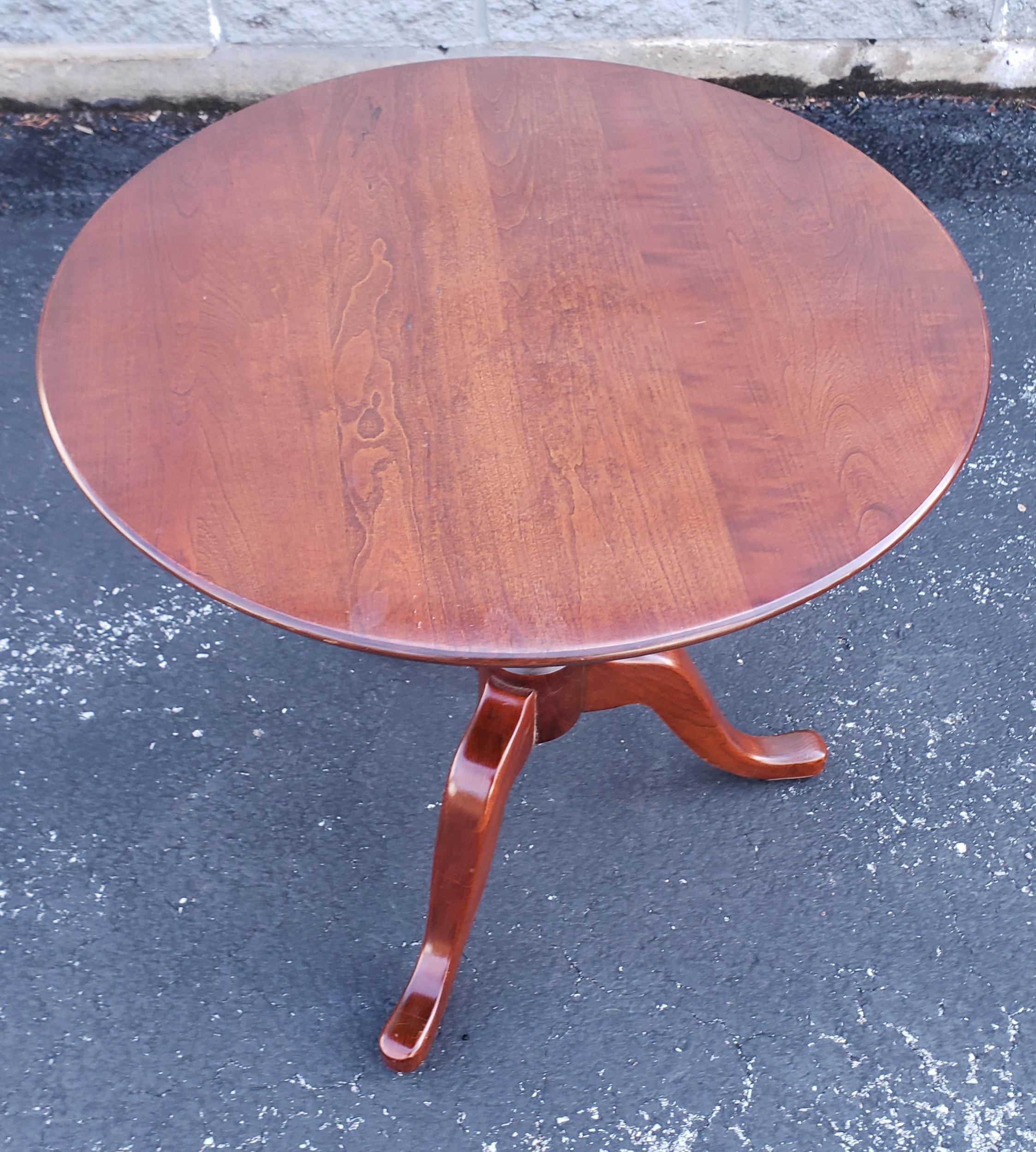 20th Century Pennsylvania House Solid Cherry Tilt-Top Round Center Table For Sale