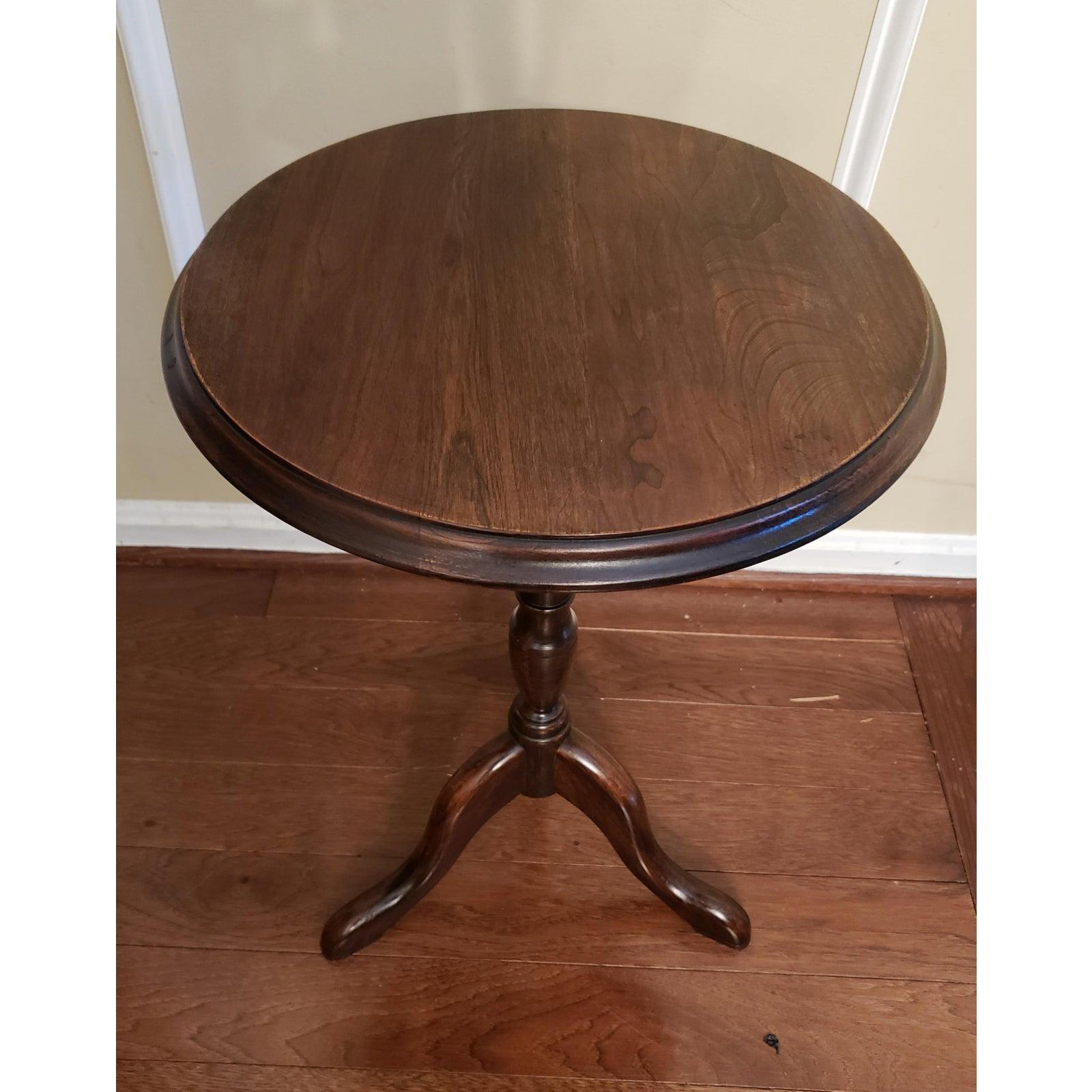 20th Century Pennsylvania House Solid Mahogany Occasional Side Table