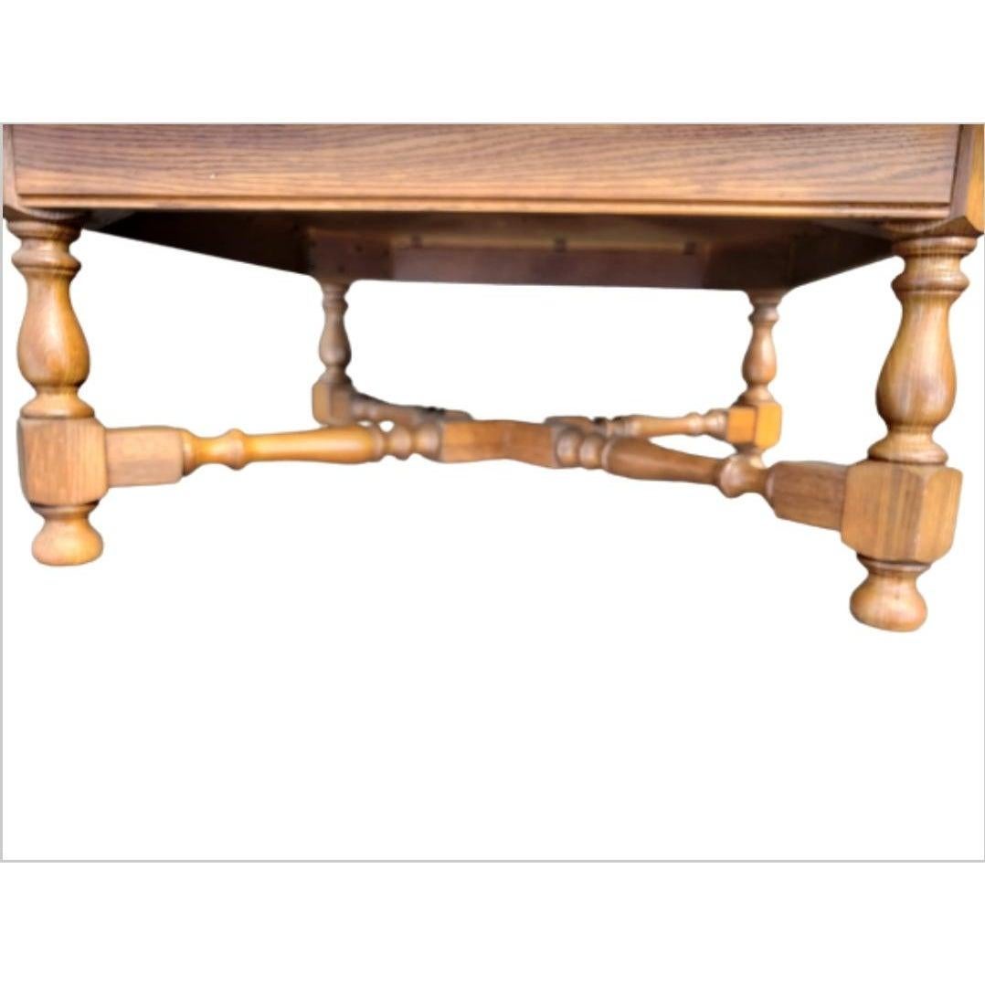 Américain Table basse en chêne massif Pennsylvania House en vente