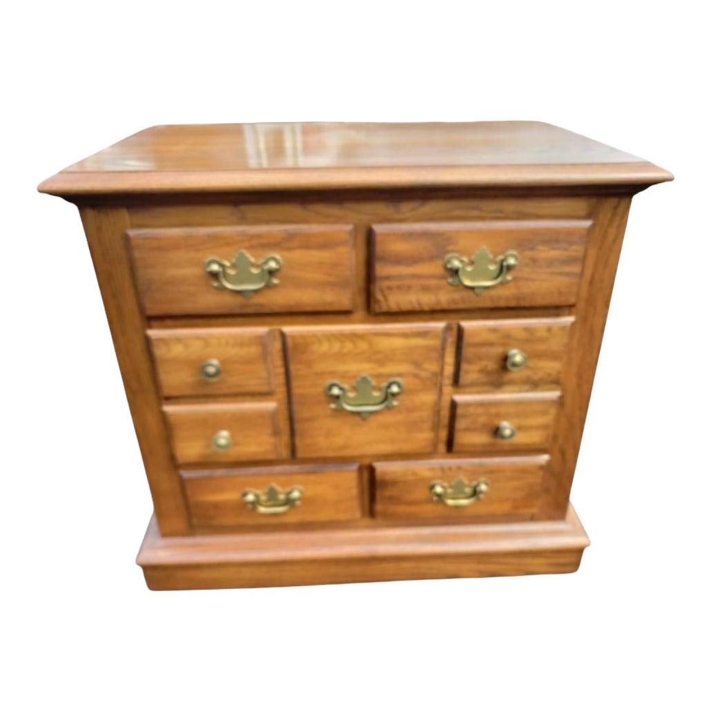 Pennsylvania House Solid Tiger Oak Chest Nightstand