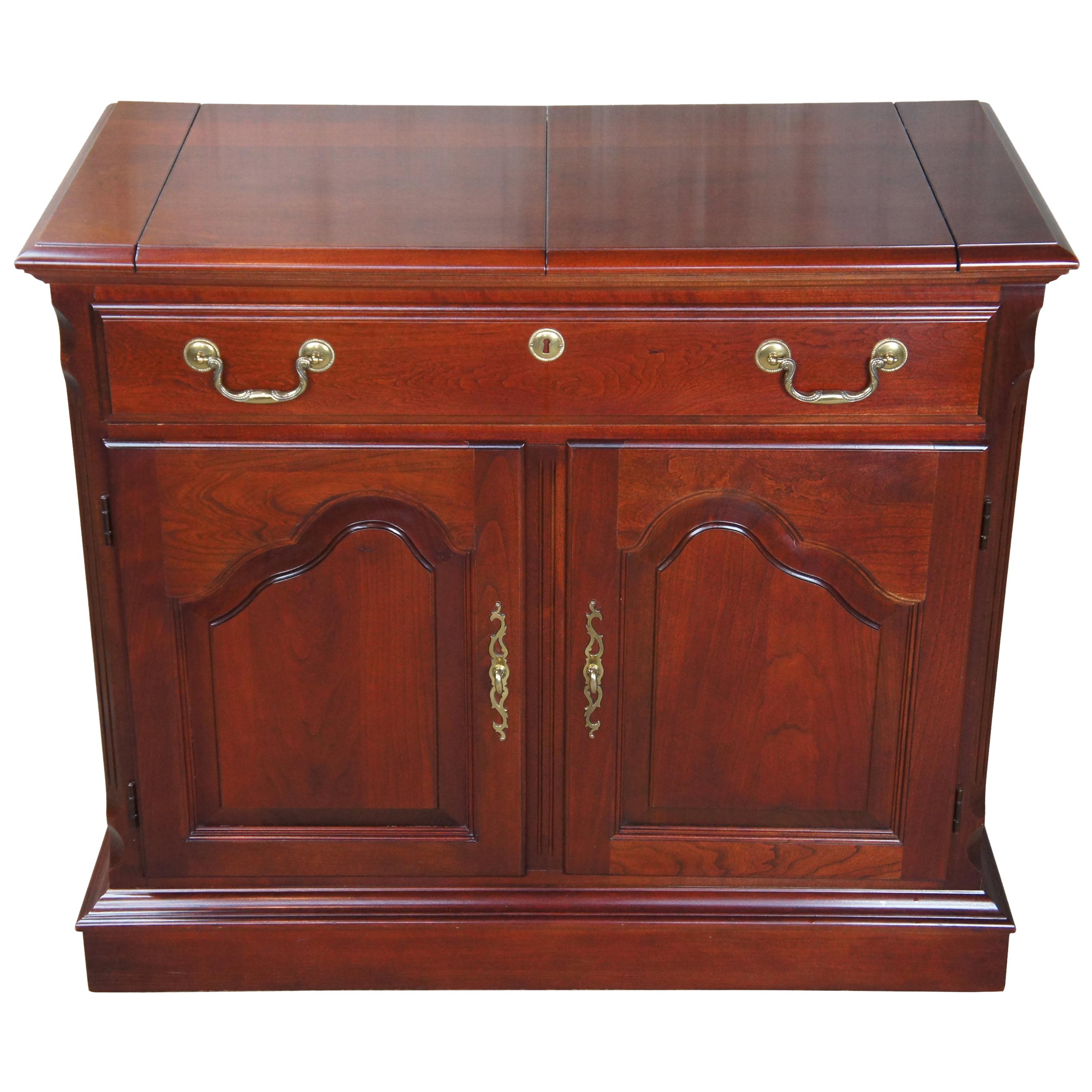 Pennsylvania House Traditional Solid Cherry Flip Top Buffet Server Cabinet