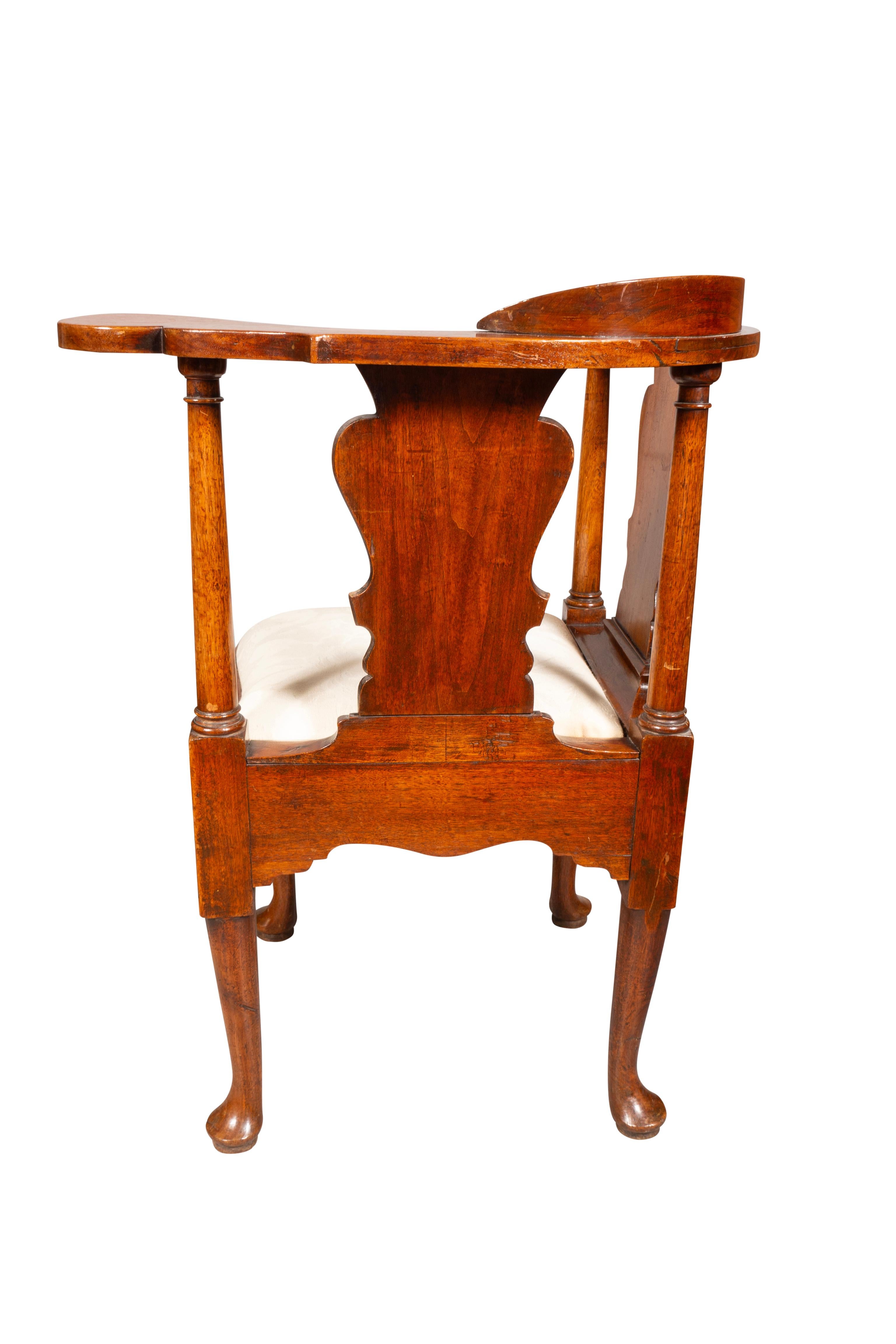 Pennsylvania Queen Anne Walnut Corner Chair 1