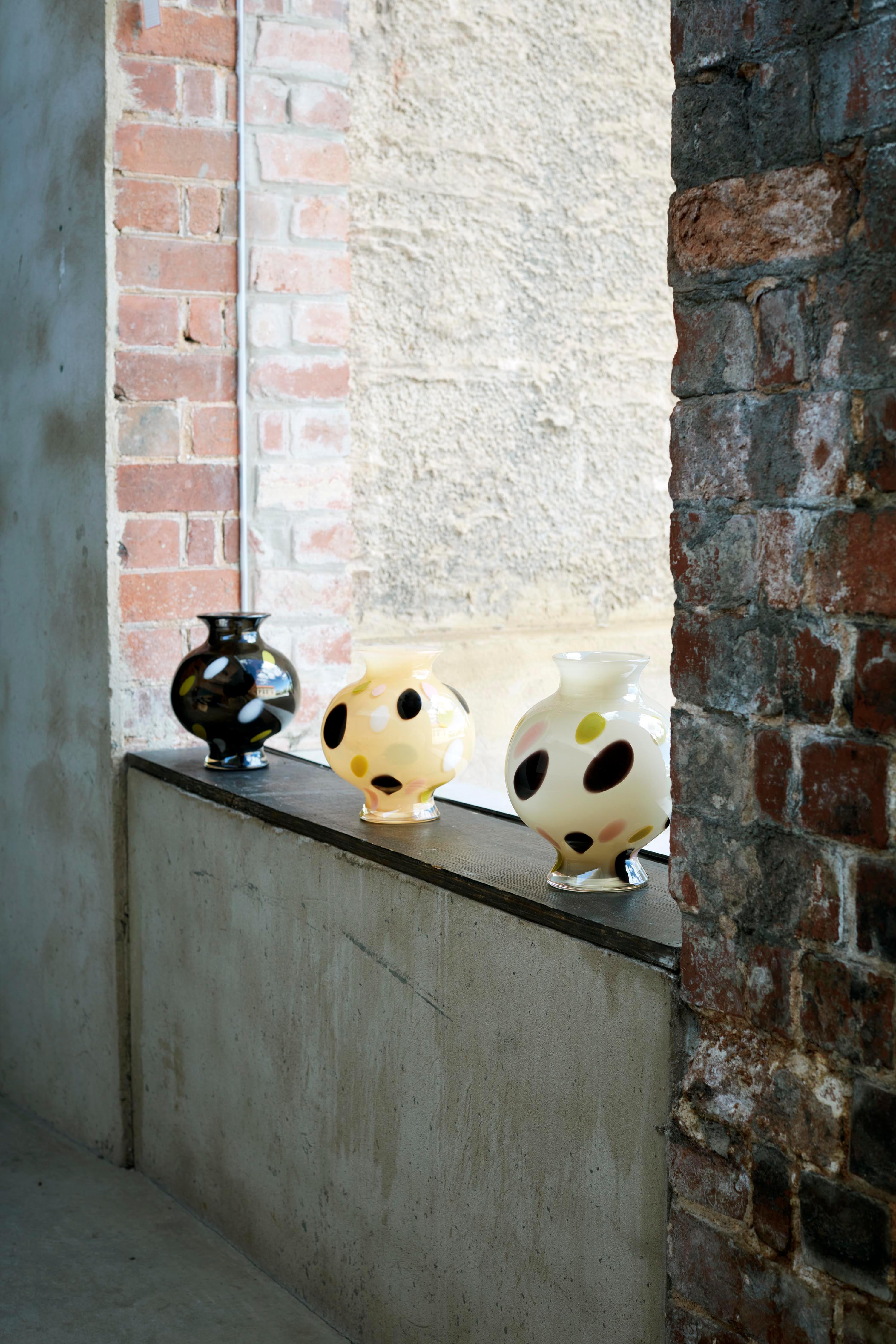 Moderno Vaso in vetro Penny di Martyn Thompson in vendita