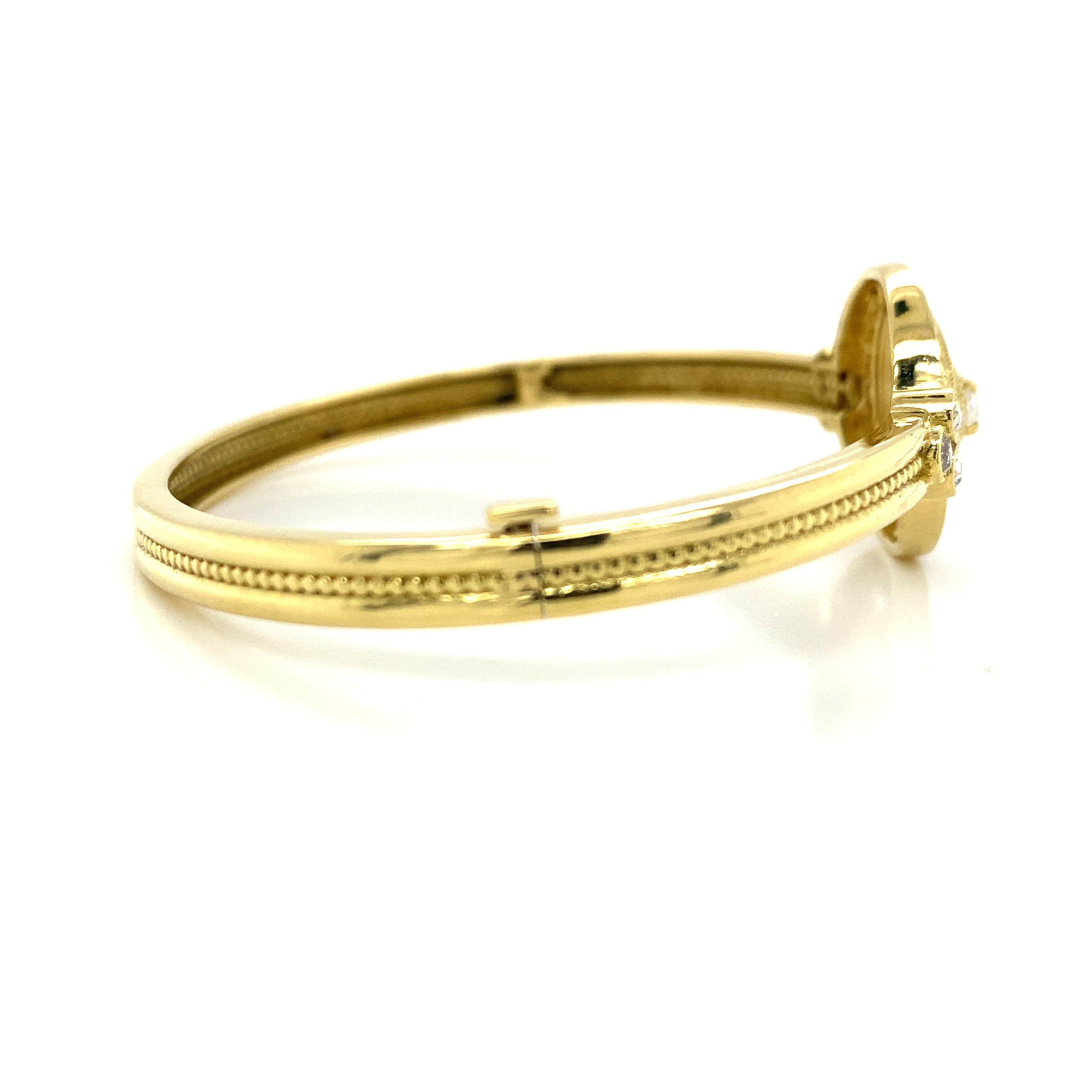 Penny Preville Diamond 18k Yellow Gold Bangle Bracelet In Good Condition For Sale In Boca Raton, FL