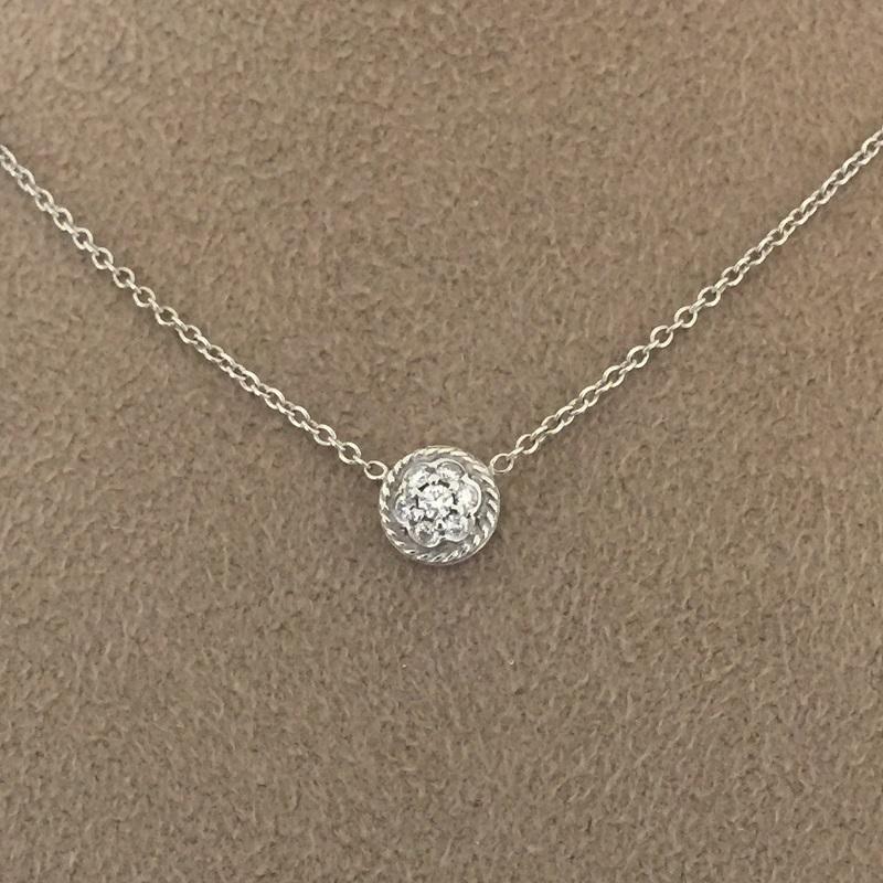 Penny Preville Ladies Diamond Necklace 
18k White Gold 
Diamond 0.08 carat total weight 
Chain 16'
N1110W
