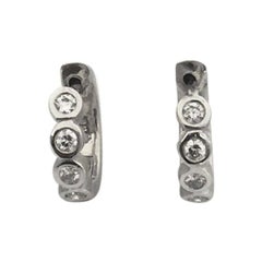 Penny Preville Piccolo Orecchino con Diamante E1022W