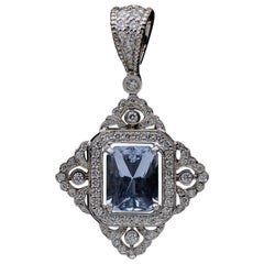 Penny Preville White Gold 3.77 Carat Emerald Cut Aquamarine and Diamond Pendant