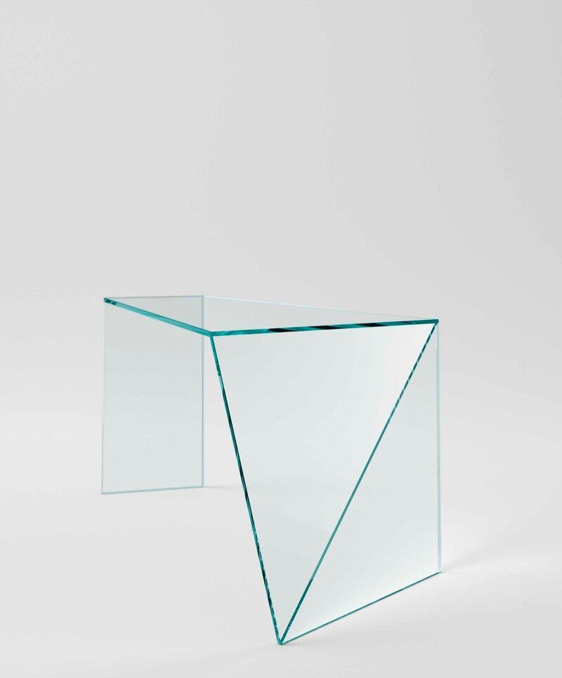 Contemporary Penrose Glass Desk, Designed by Studio Isao Hosoe, Made in Italy  For Sale
