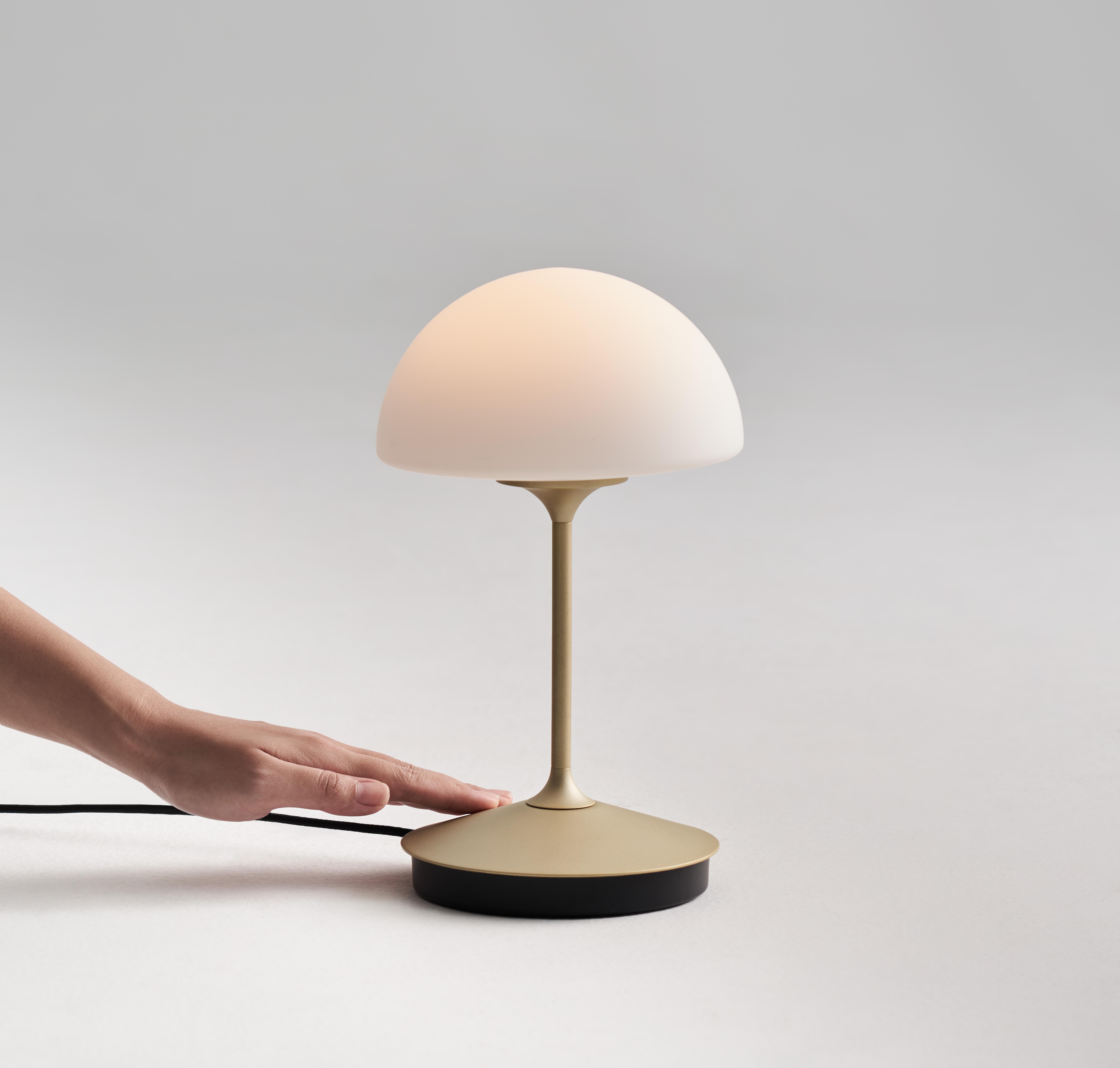 Taiwanese Pensee Table Lamp For Sale