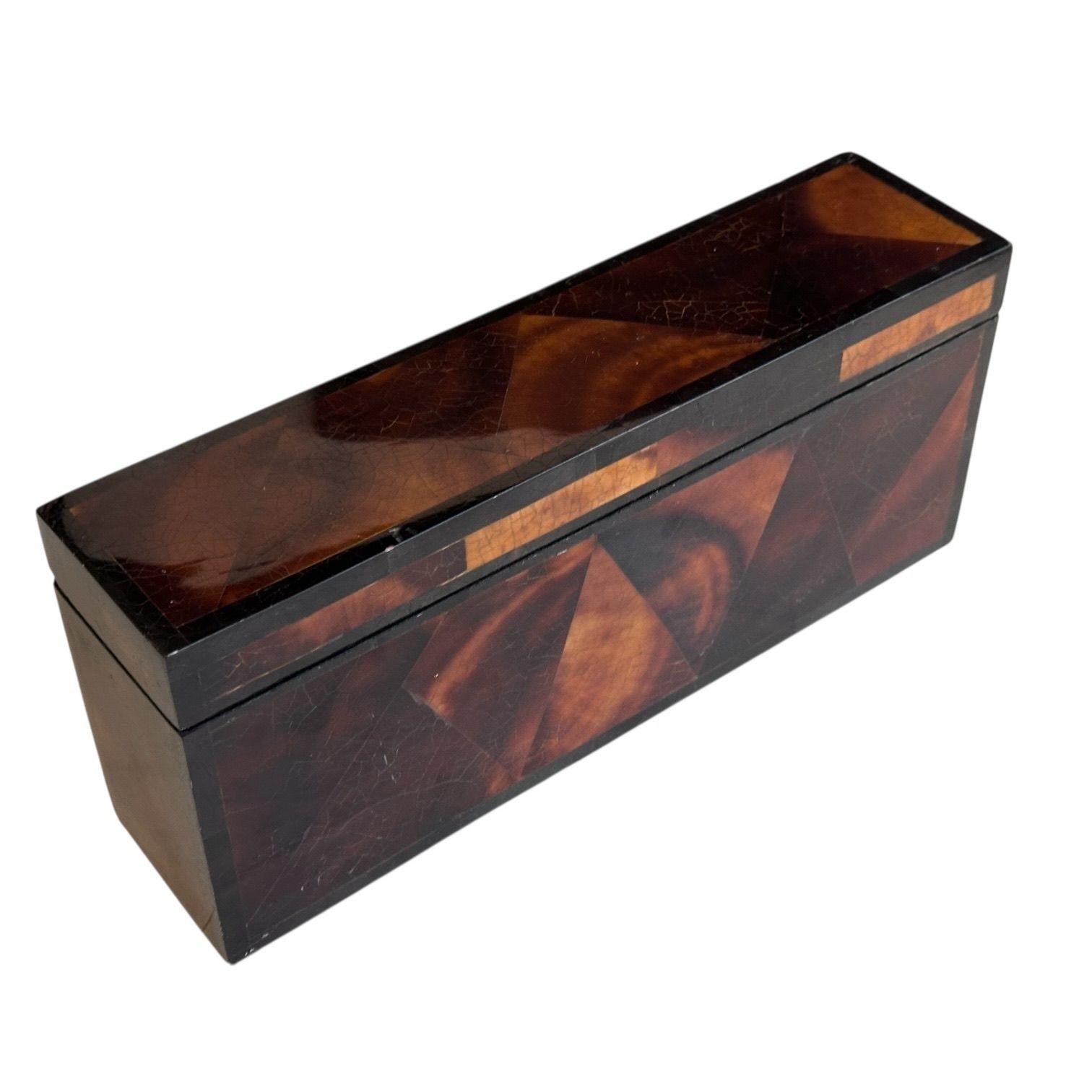 Mid-Century Modern Boîte à vêtements Penshell avec couvercle, 1960 en vente