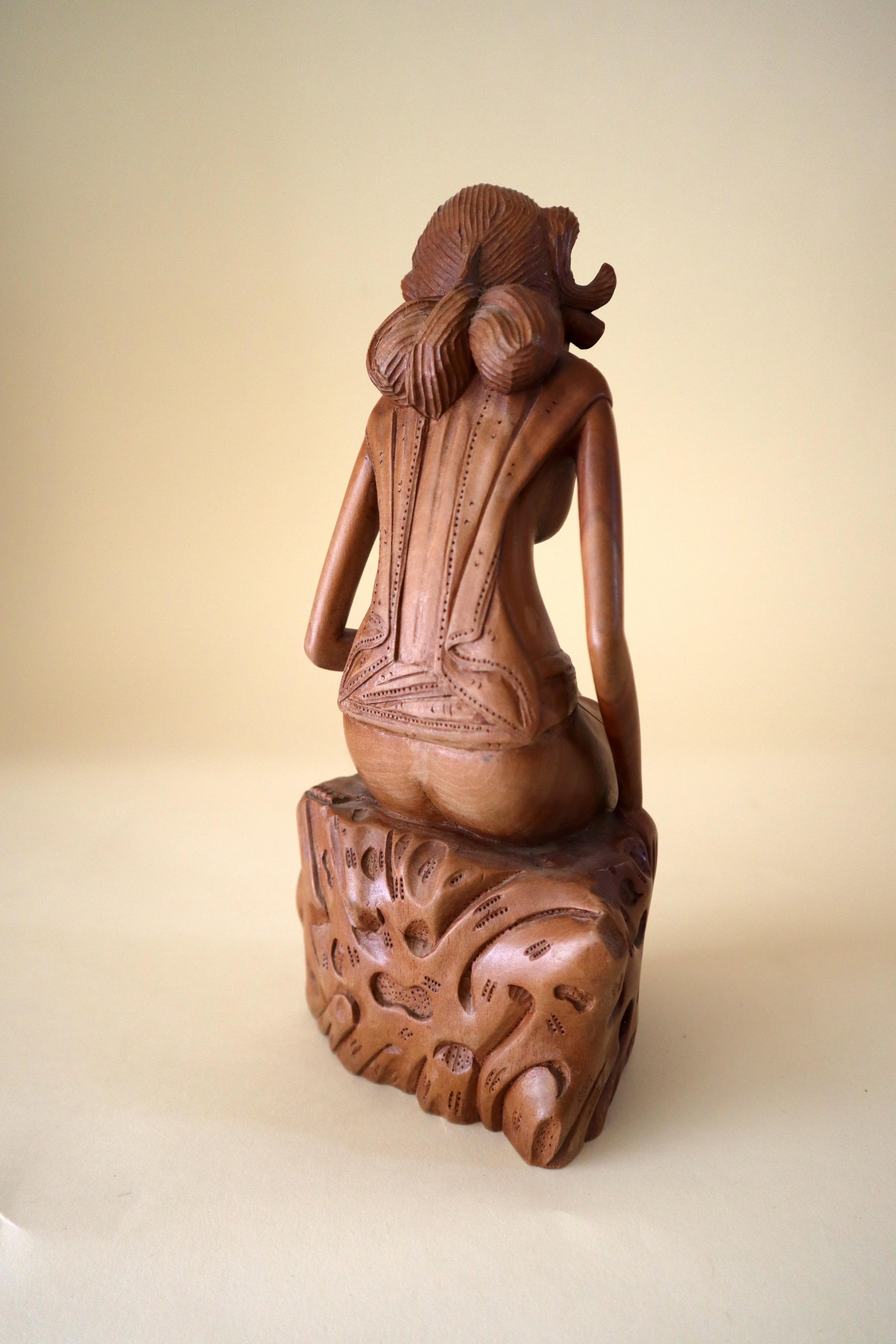 klungkung bali wood carving