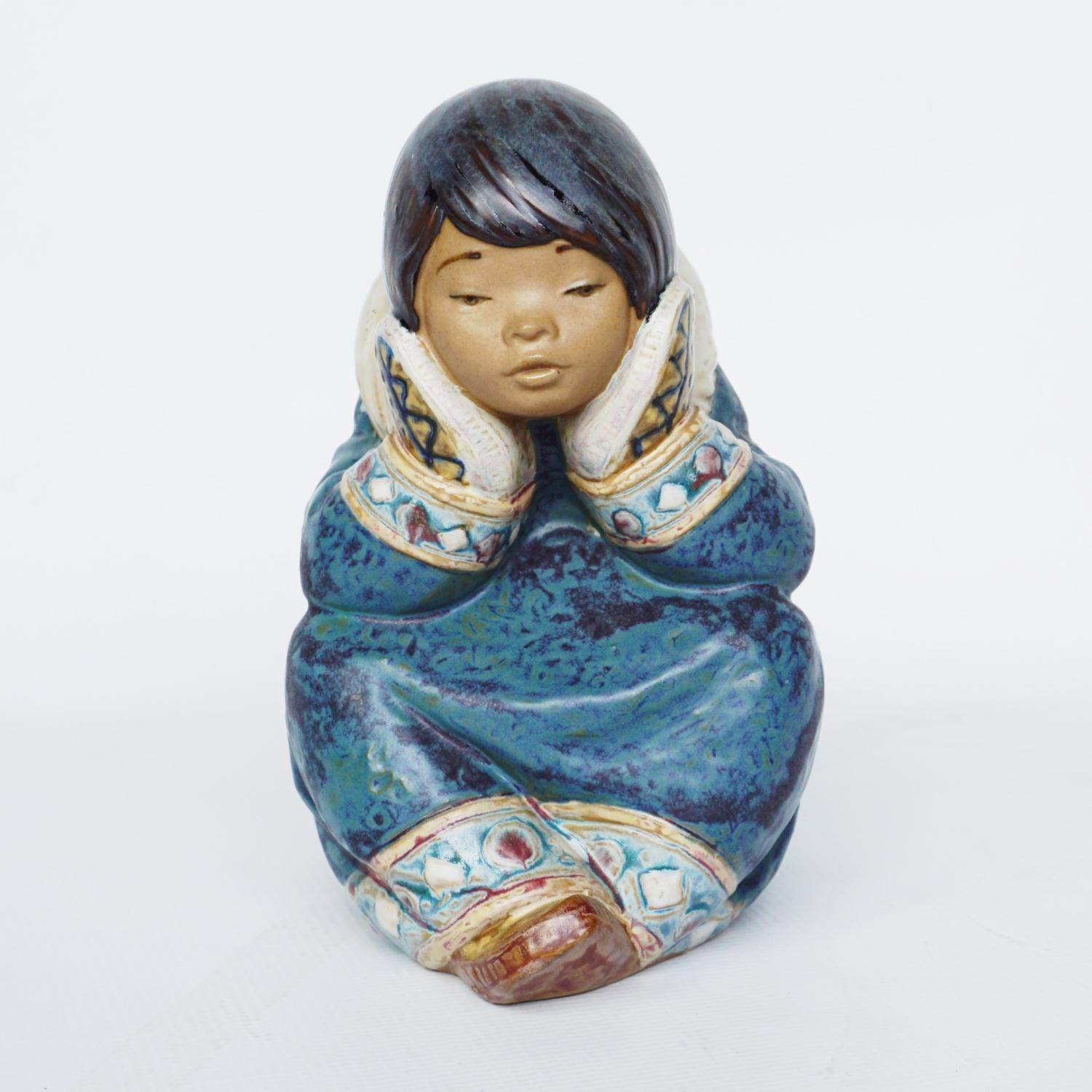 inuit pottery