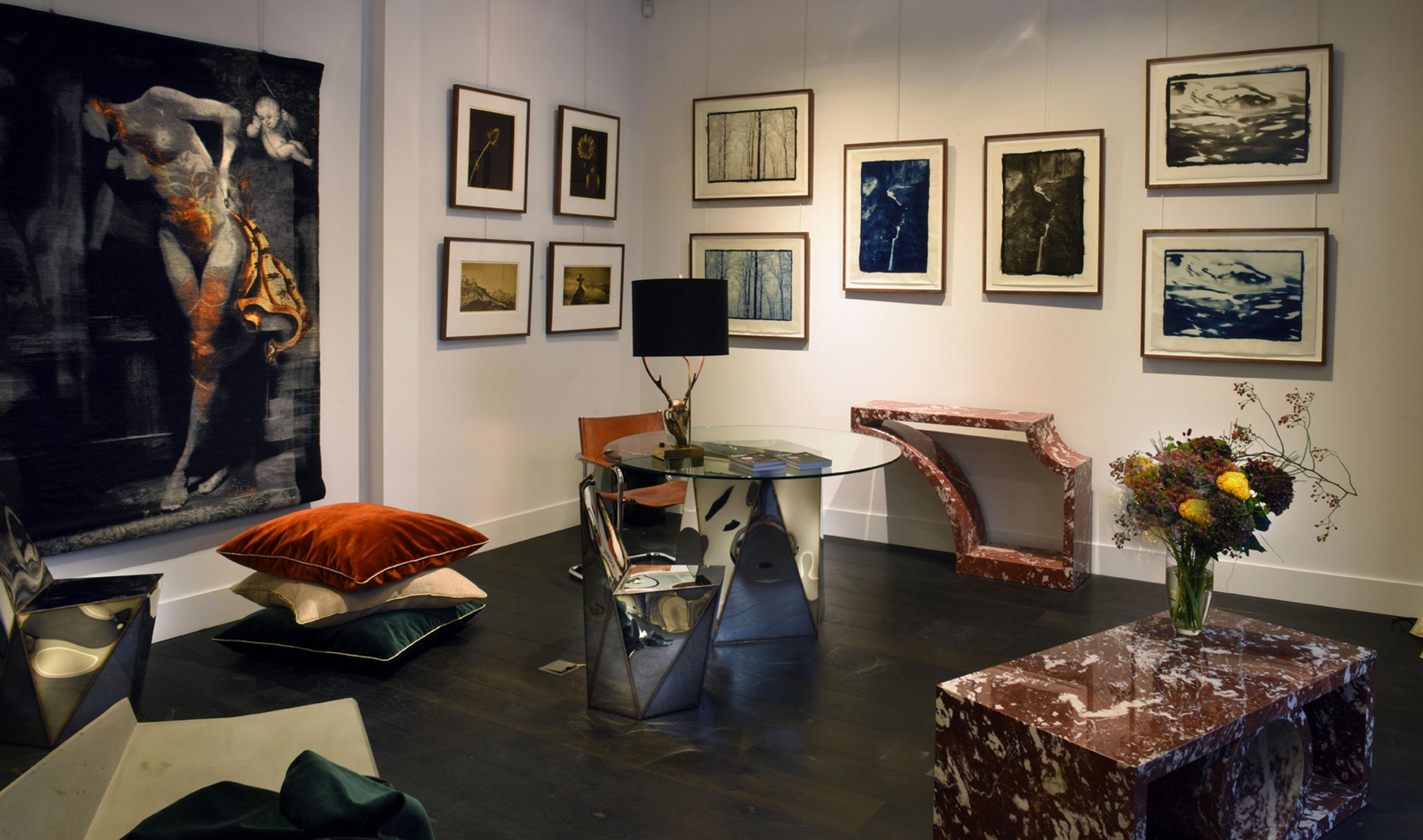 Base de mesa Penta de acero inoxidable soldado pulido espejo de Julian Mayor en Nuevo estado para la venta en Geneve, CH