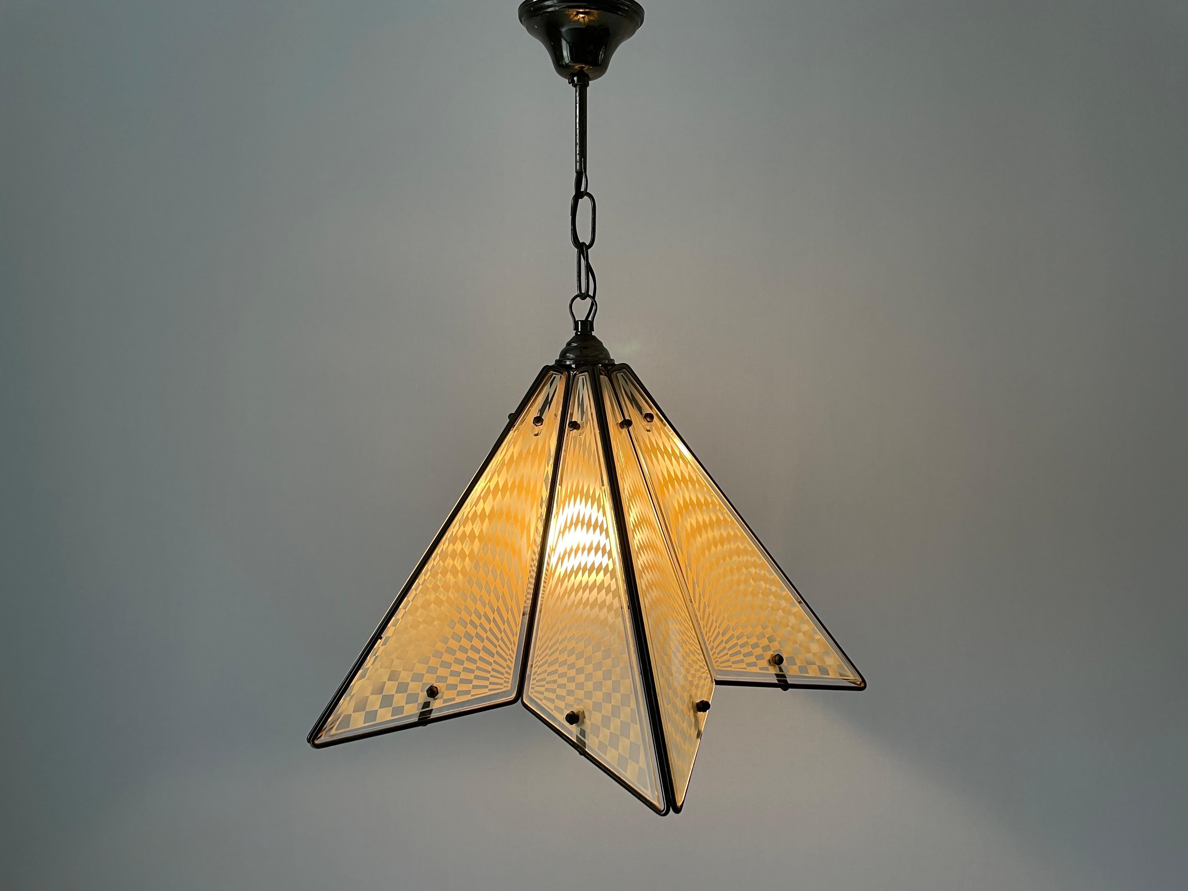 Lampada da soffitto pentagonale in ottone e vetro, anni '50, Italia in vendita 3