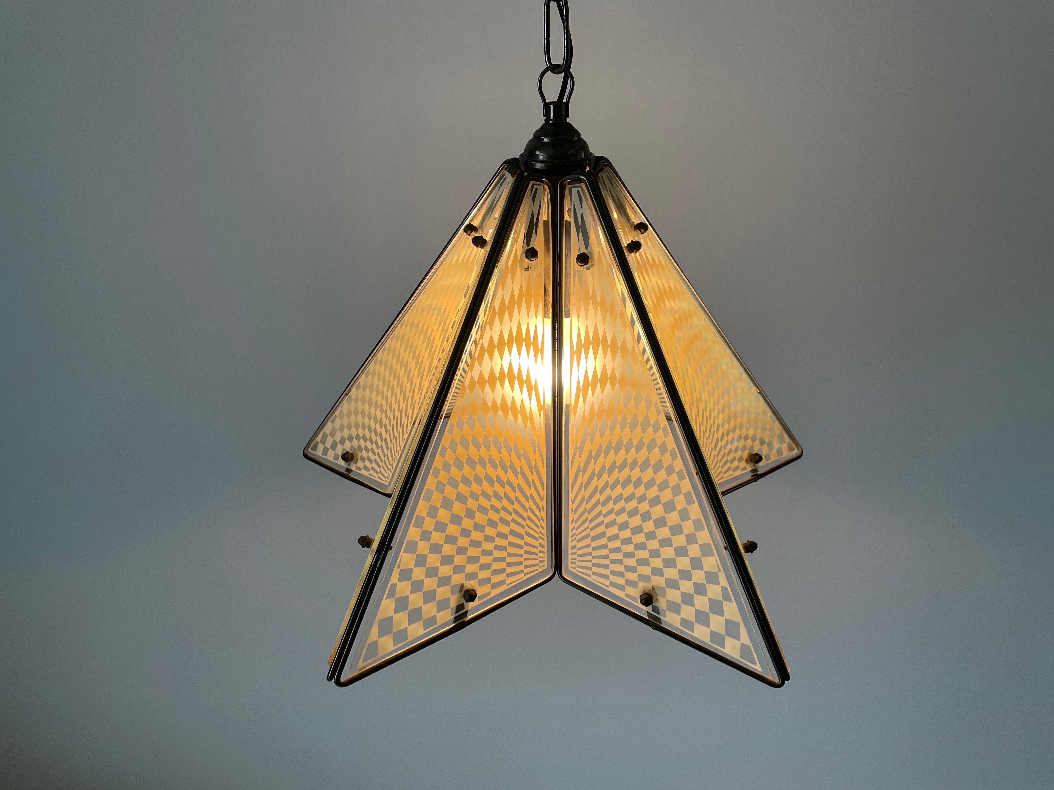Lampada da soffitto pentagonale in ottone e vetro, anni '50, Italia in vendita 6