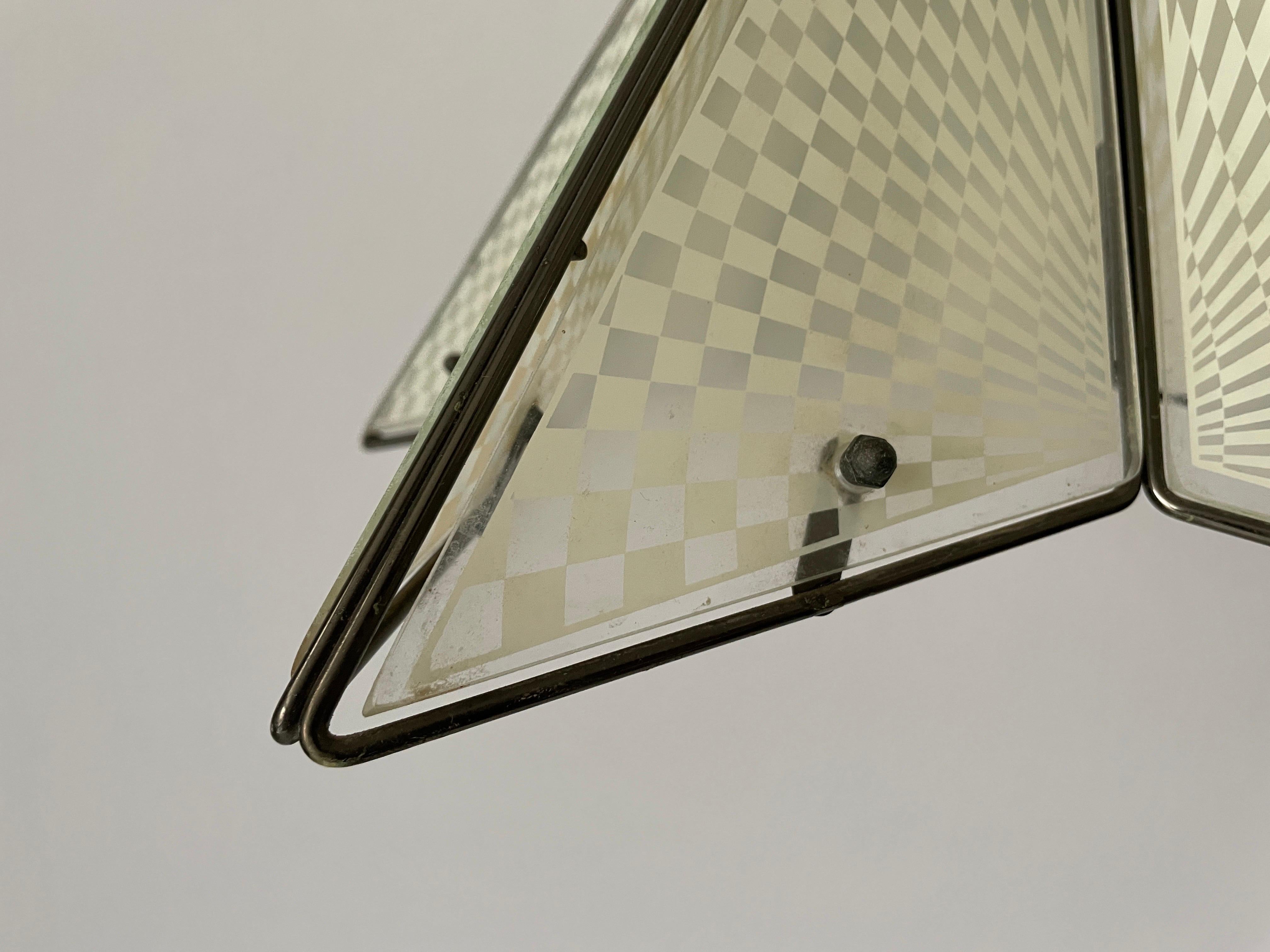Ottone Lampada da soffitto pentagonale in ottone e vetro, anni '50, Italia in vendita
