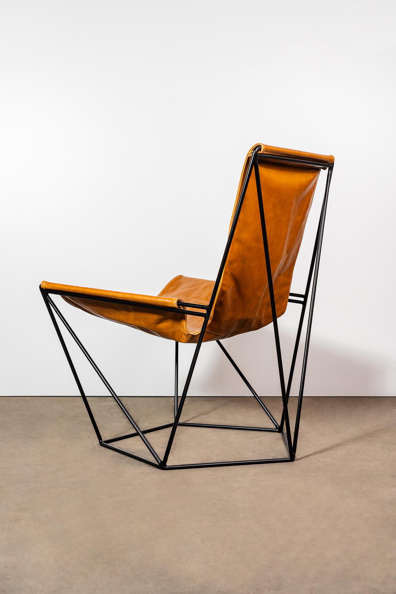 Sillón Pentágono Airmchair by Estúdio Few Metal en venta