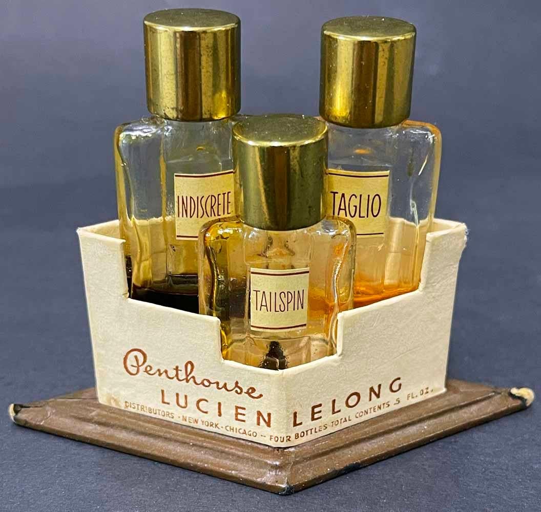 Français Groupe de parfums « Penthouse » de Lelong dans une boîte Art Déco, en très bon état en vente