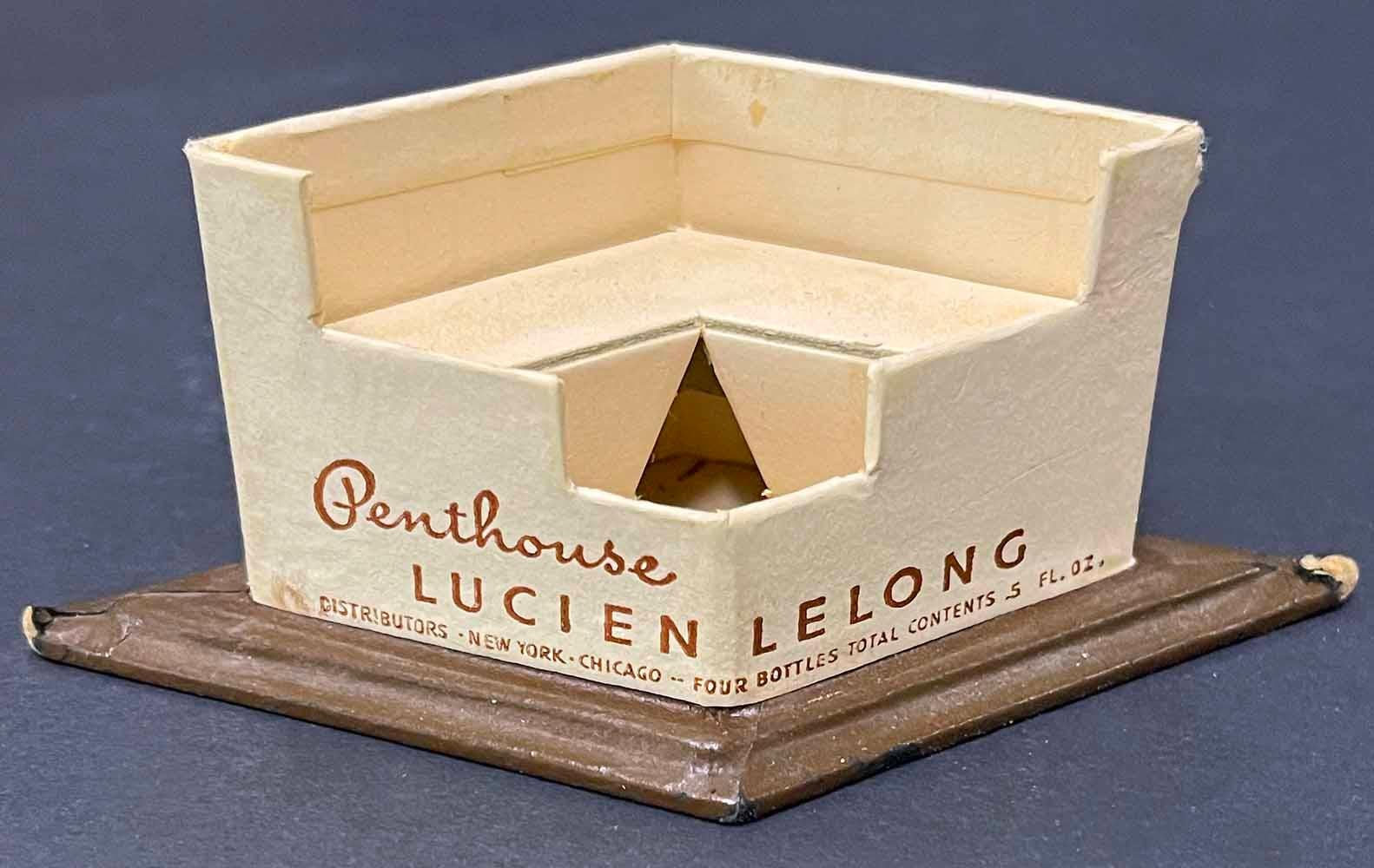 Milieu du XXe siècle Groupe de parfums « Penthouse » de Lelong dans une boîte Art Déco, en très bon état en vente