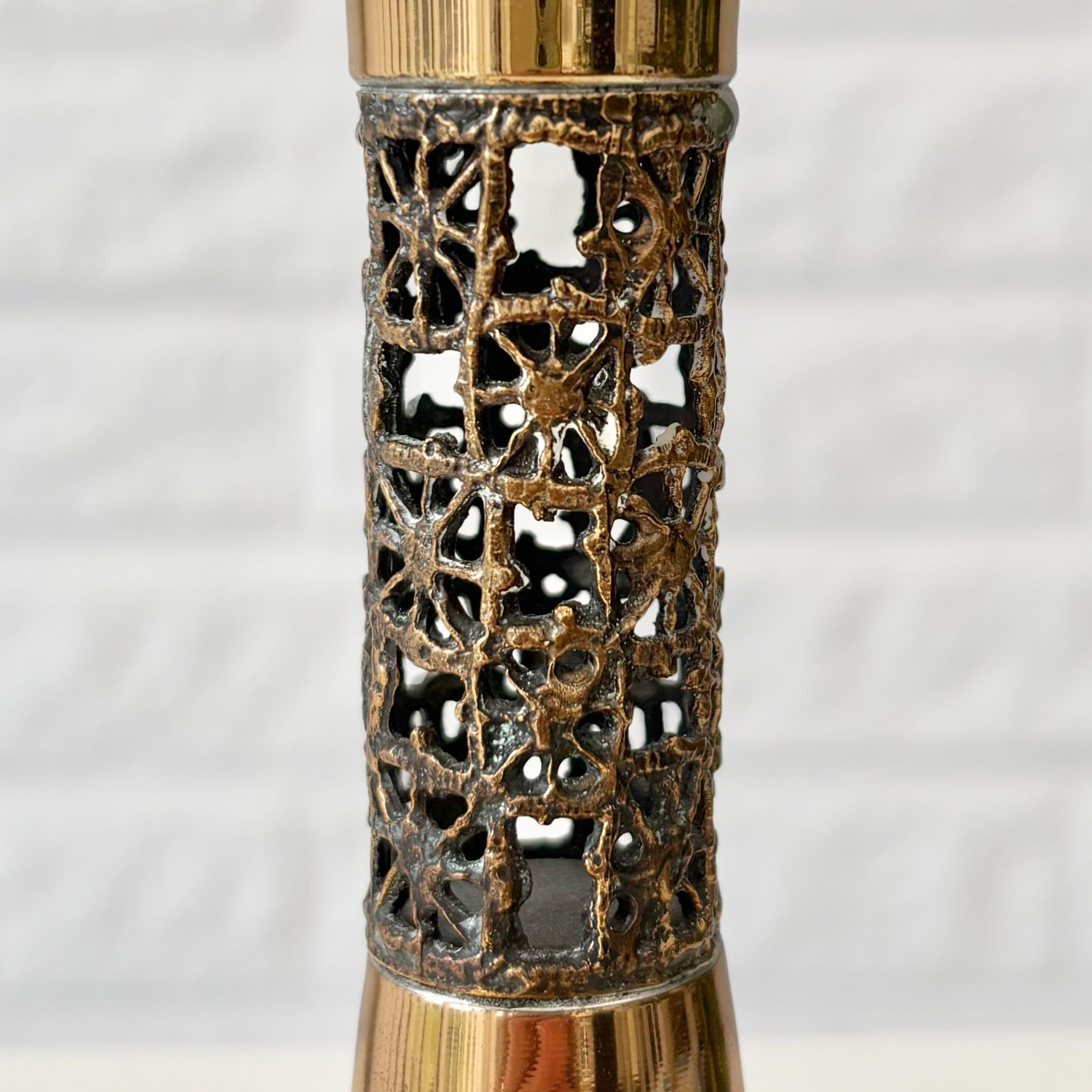 Pentti Sarpaneva Kerzenleuchter Pitsi, Turun Hopean, Bronze, Finnland, 1960er Jahre im Zustand „Gut“ im Angebot in Forserum, SE