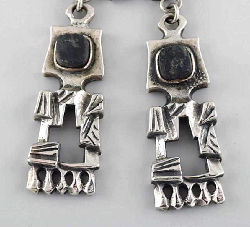 Pentti Sarpaneva, Finland, Modernist Necklace in Silver with Matching Earrings In Good Condition For Sale In bronshoj, DK