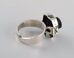 Pentti Sarpaneva, Finlandia, Anello modernista in argento, 830, datato 1975