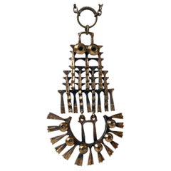 Collana con ciondolo brutalista vintage di Pentti Sarpaneva in bronzo, Finlandia, anni '60