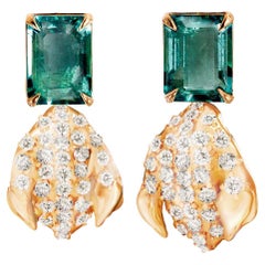 Peony Clip-On Earrings with Diamonds and Emeralds in Yellow Gold