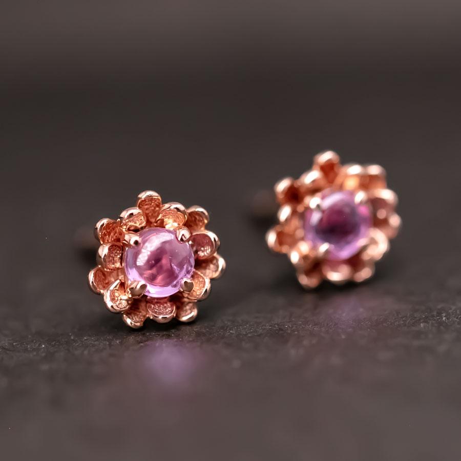 Pfingstrose Blume Ohrstecker mit rosa Saphir 14K Rose Gold.


Kostenloser Inlandsversand mit USPS First Class!  Kostenlose einjährige beschränkte Garantie!  Kostenlose Geschenktüte oder -box zu jeder Bestellung!



Der Opal, die Königin der