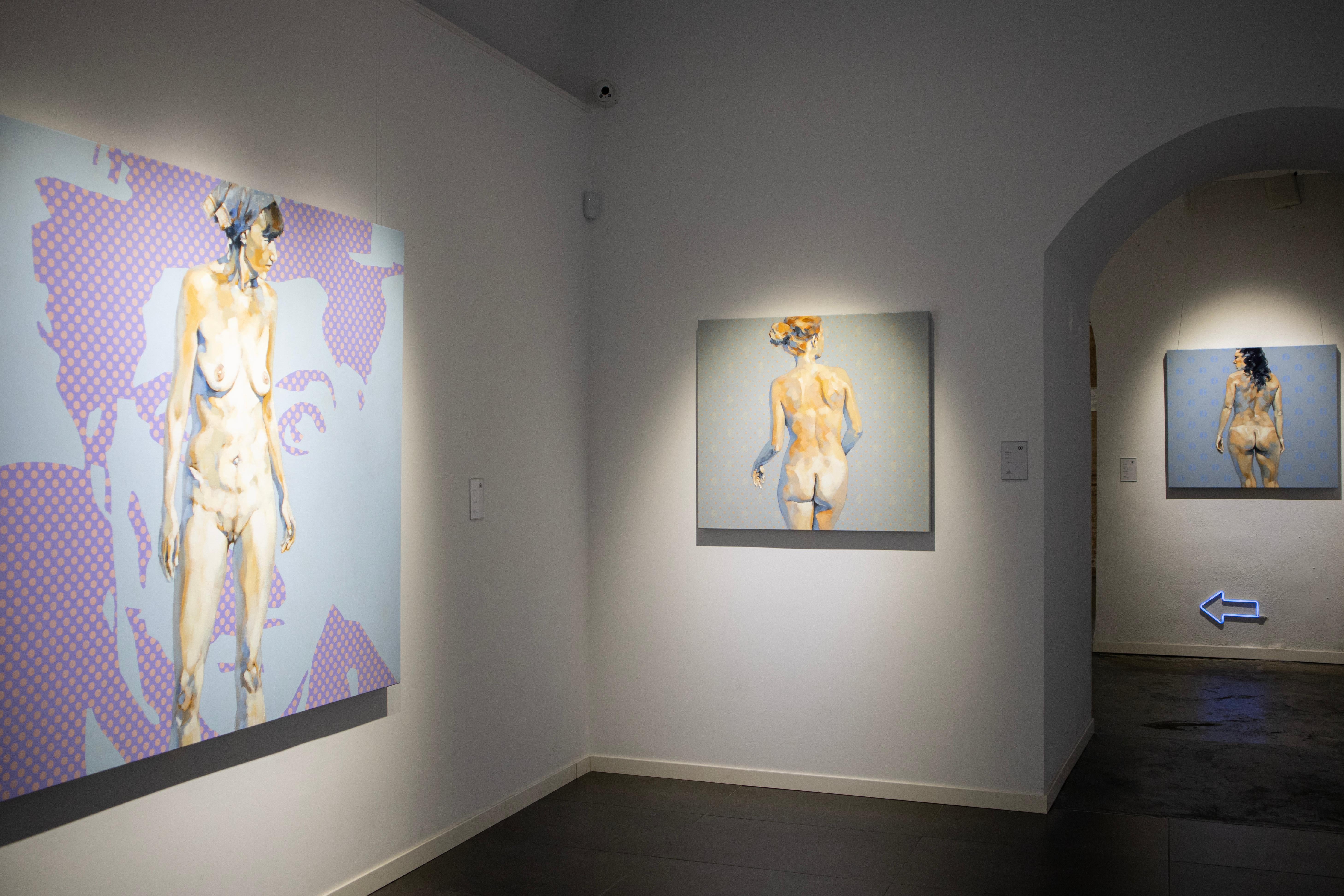 El Pes de la Historia - 21e siècle, figuratif, nu, corps féminin, féminisme, acrylique en vente 1