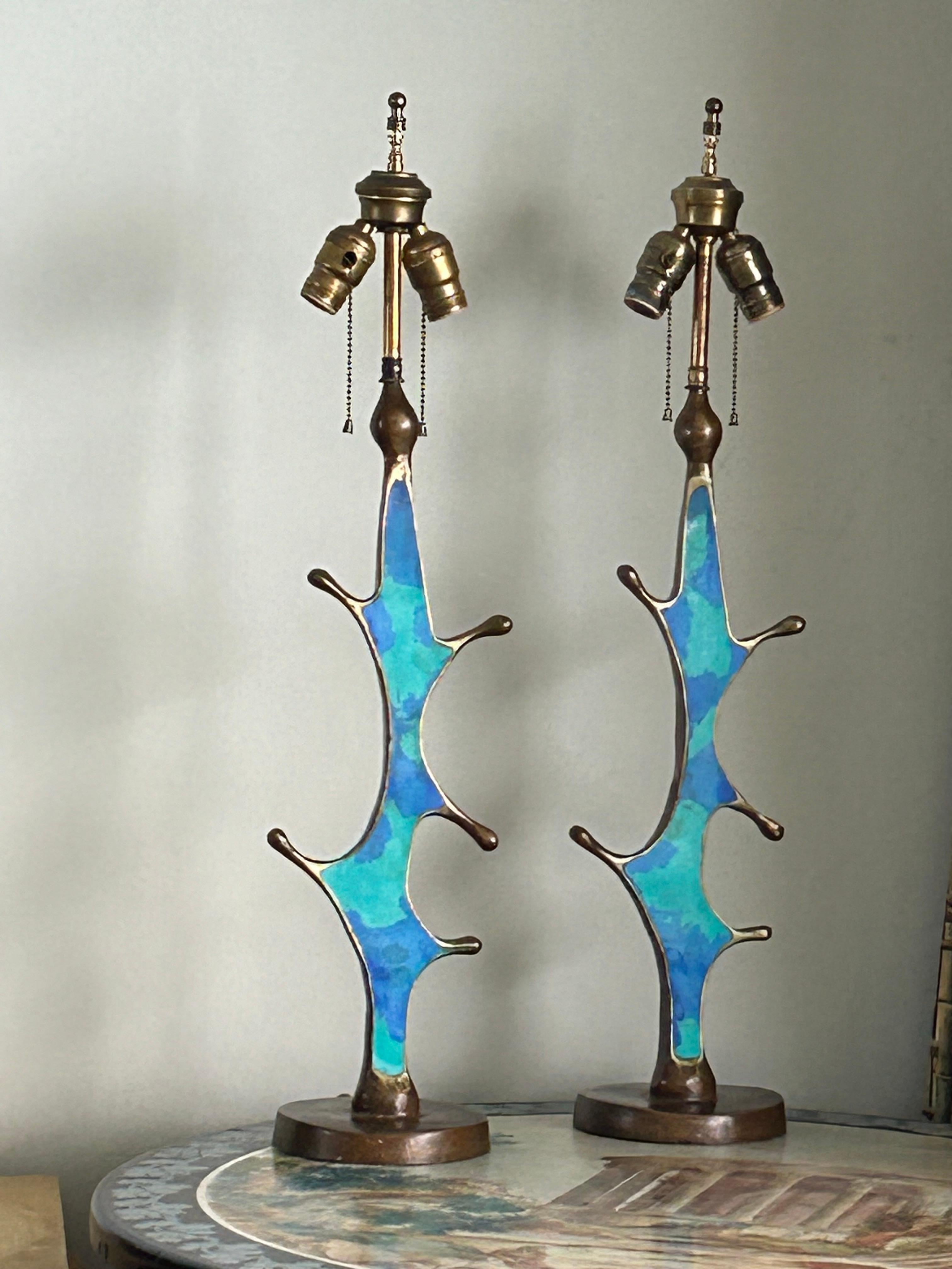 Pepe Mendoza, Lampade freeform in bronzo e smalto ... una coppia In condizioni buone in vendita a West Palm Beach, FL
