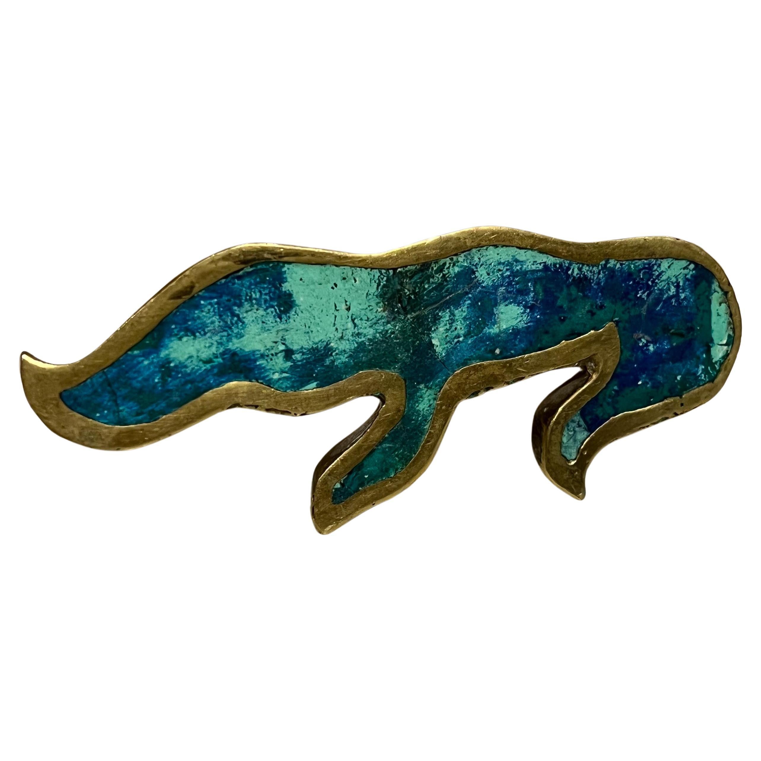 By Mexican artist Pepe Mendoza Mayan revival flame pull handle bronze and Malachite Mexico 1950s
Measures: 1.75 tall x 3.75 width x 1 depth
Single pull handle Mayan revival inspiration.
Bronze and malachite
No stamp present.
Preowned original