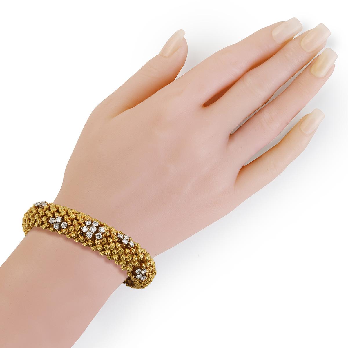Bracelet Pépite D'or 3.00 CTTW Diamond Bracelet Gold Nugget-Inspired in 18K Yellow Gold Pour femmes en vente